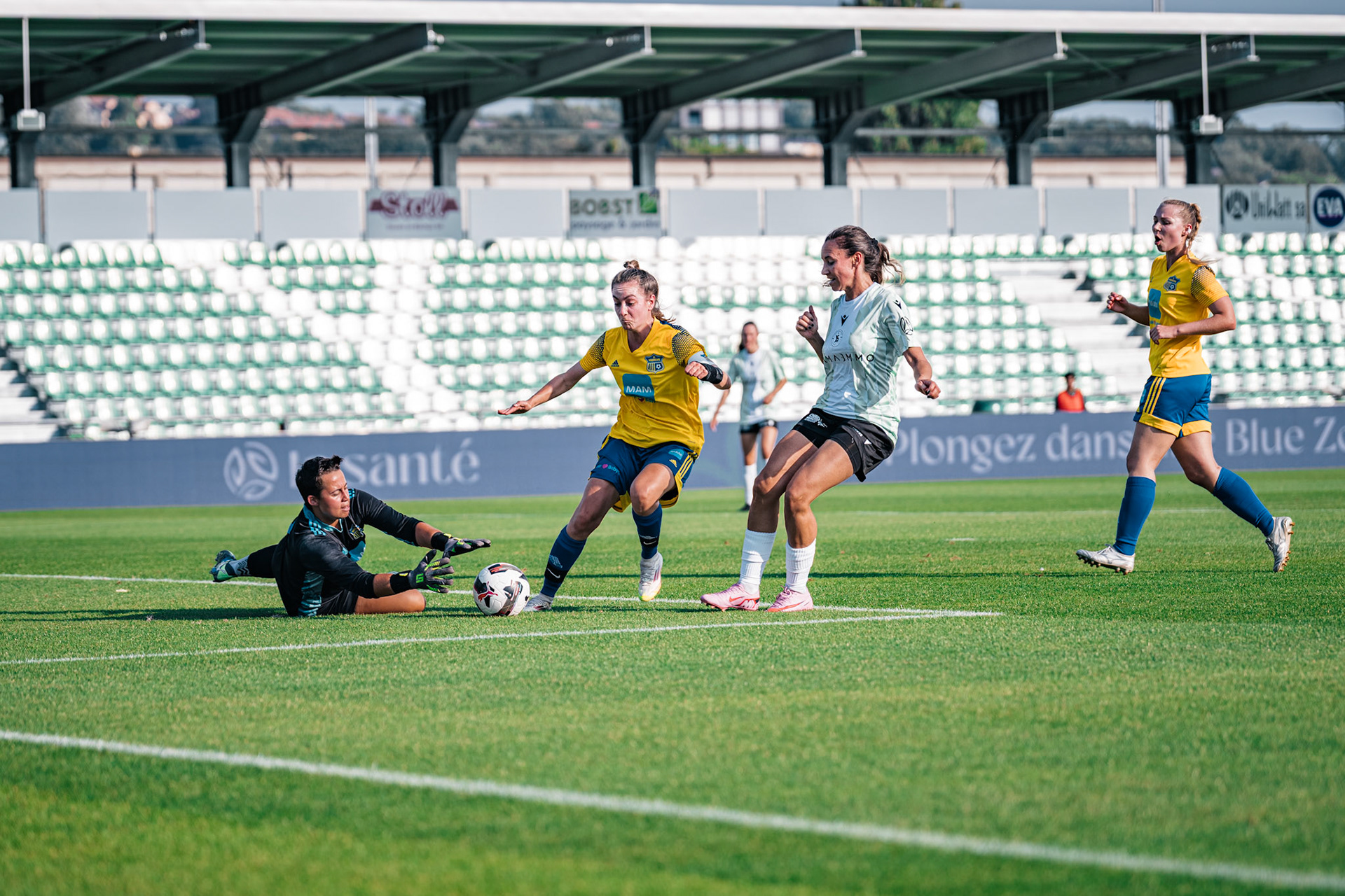 Match championnat opposant Yverdon Sport – FC Wädenswil au Stade Municipal. (Christian António/LibsVisuals.com)