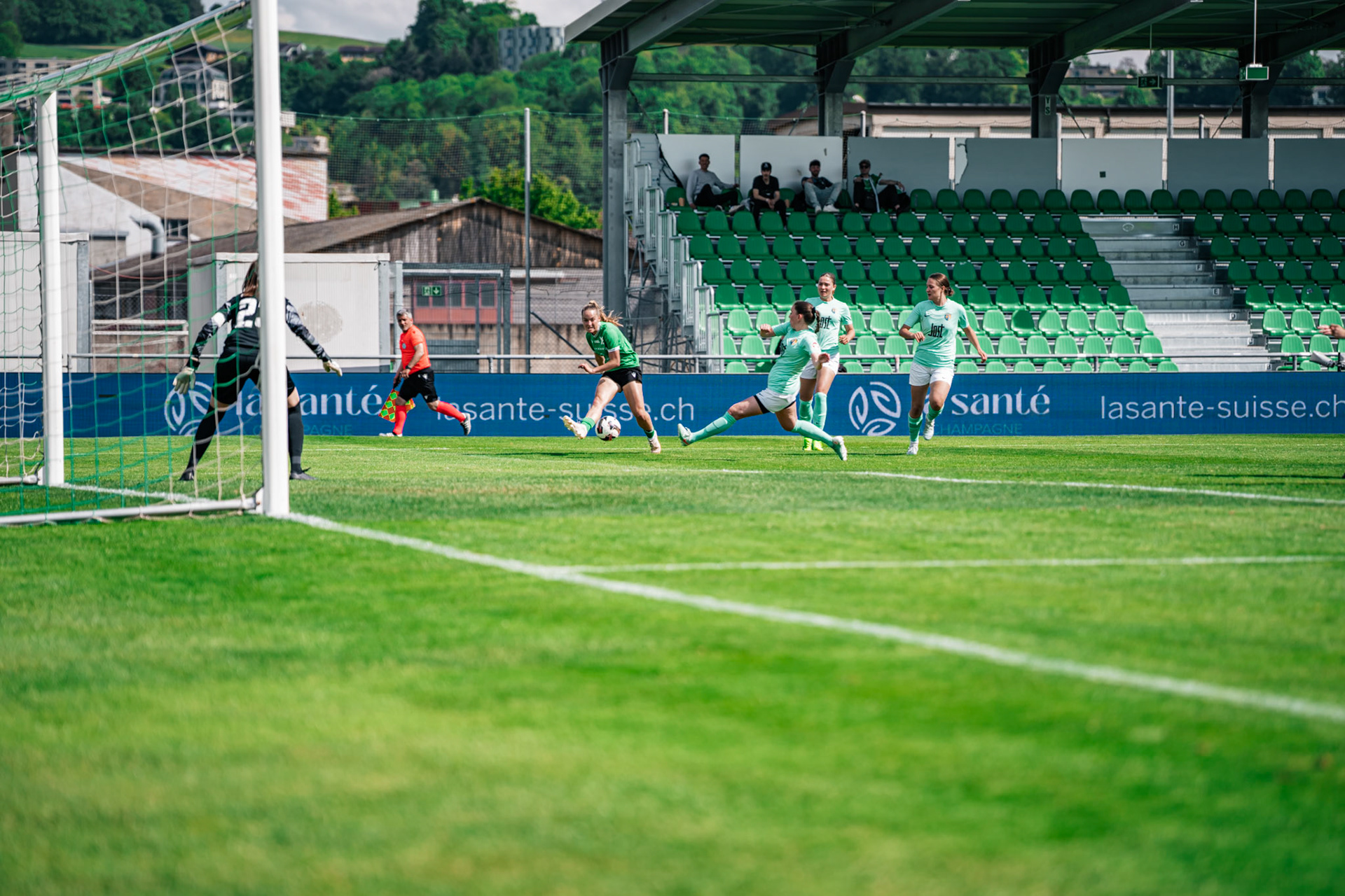 Yverdon Sport FC et FC Schlieren au Stade Municipal. (Christian António/LibsVisuals.com)