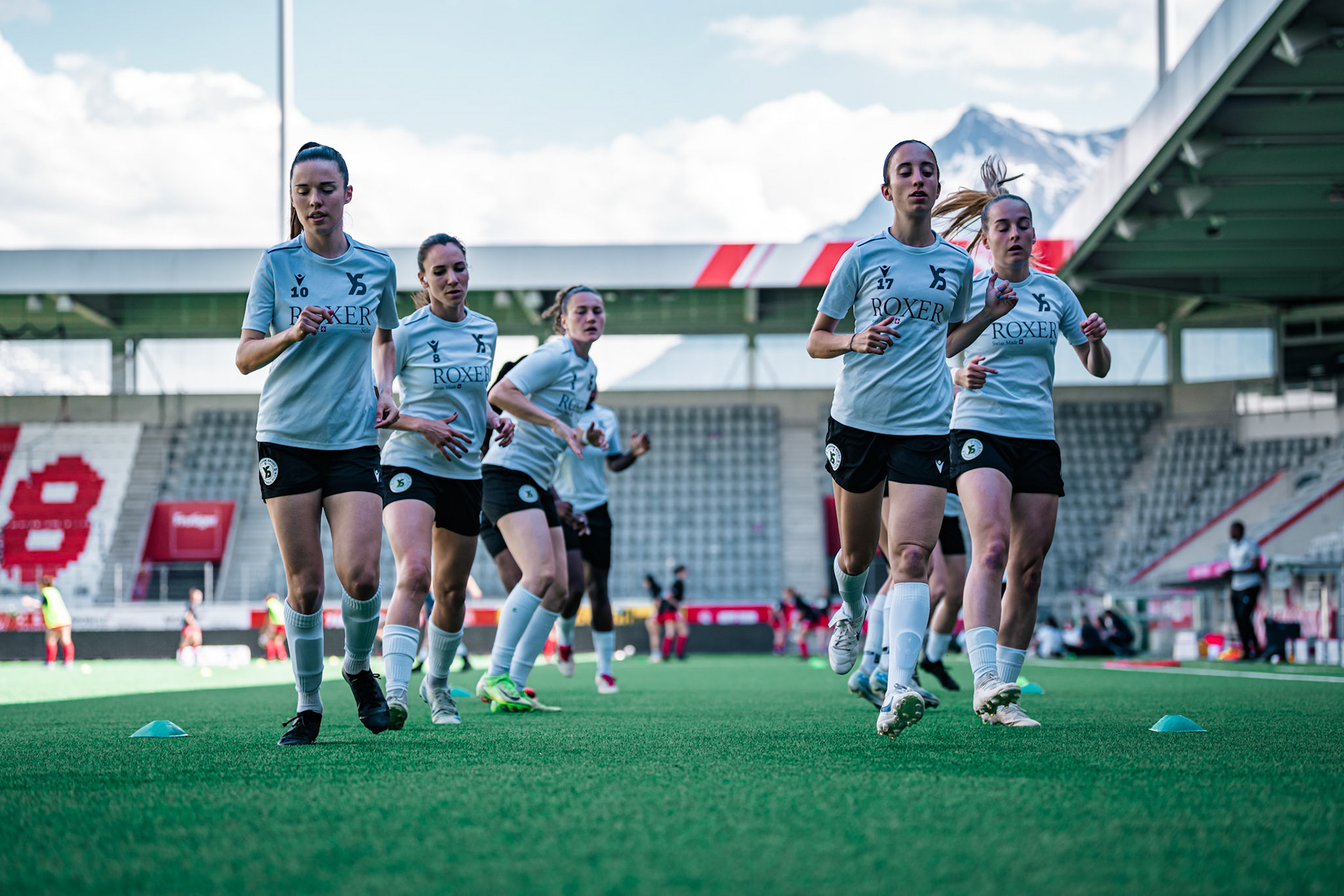 Frauenteam Thun Berner-Oberland et Yverdon Sport FC à la Stockhorn Arena. (Christian António/LibsVisuals.com)