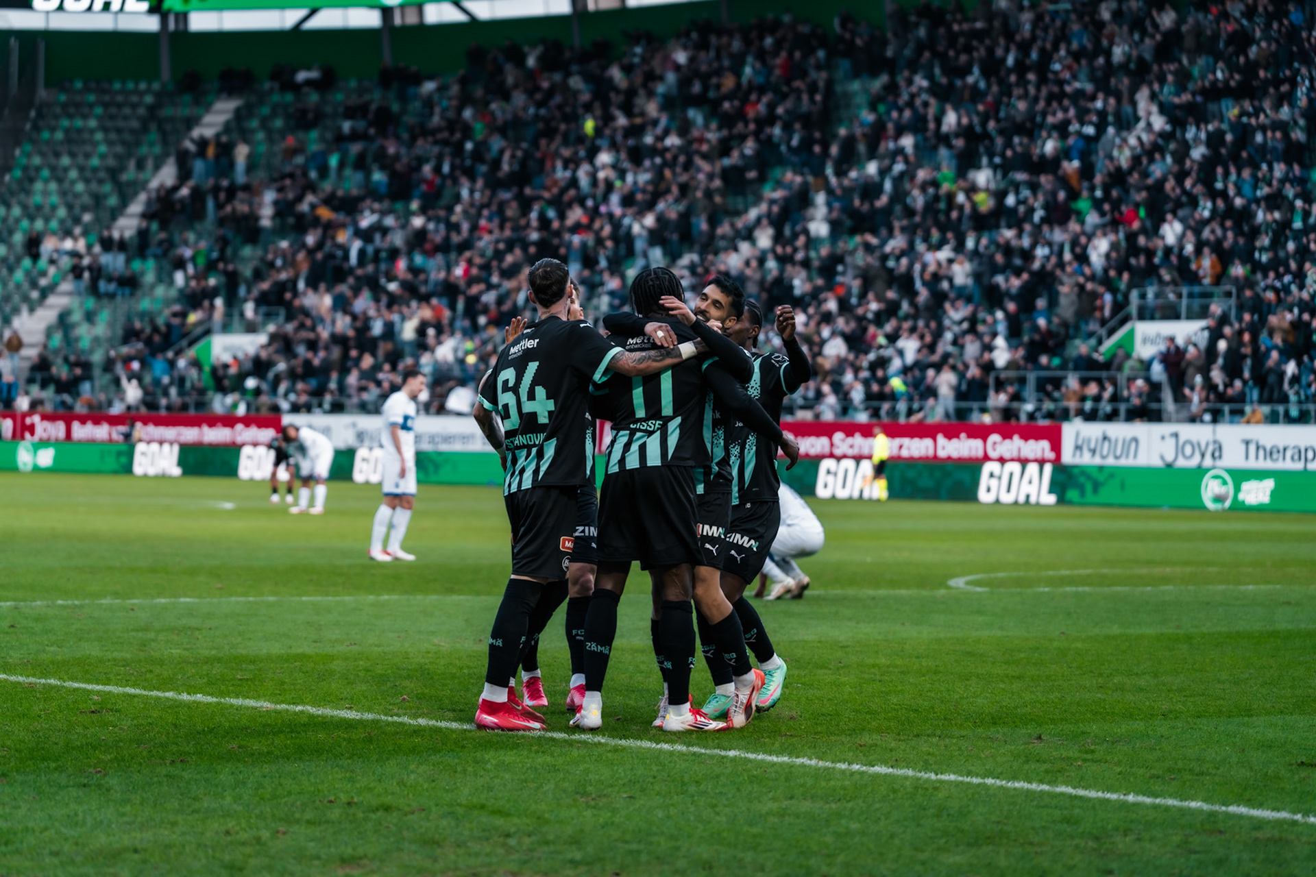 FC Saint-Gall 1879 et Lausanne-Sport FC au Kybunpark. (Christian António/LibsVisuals.com)