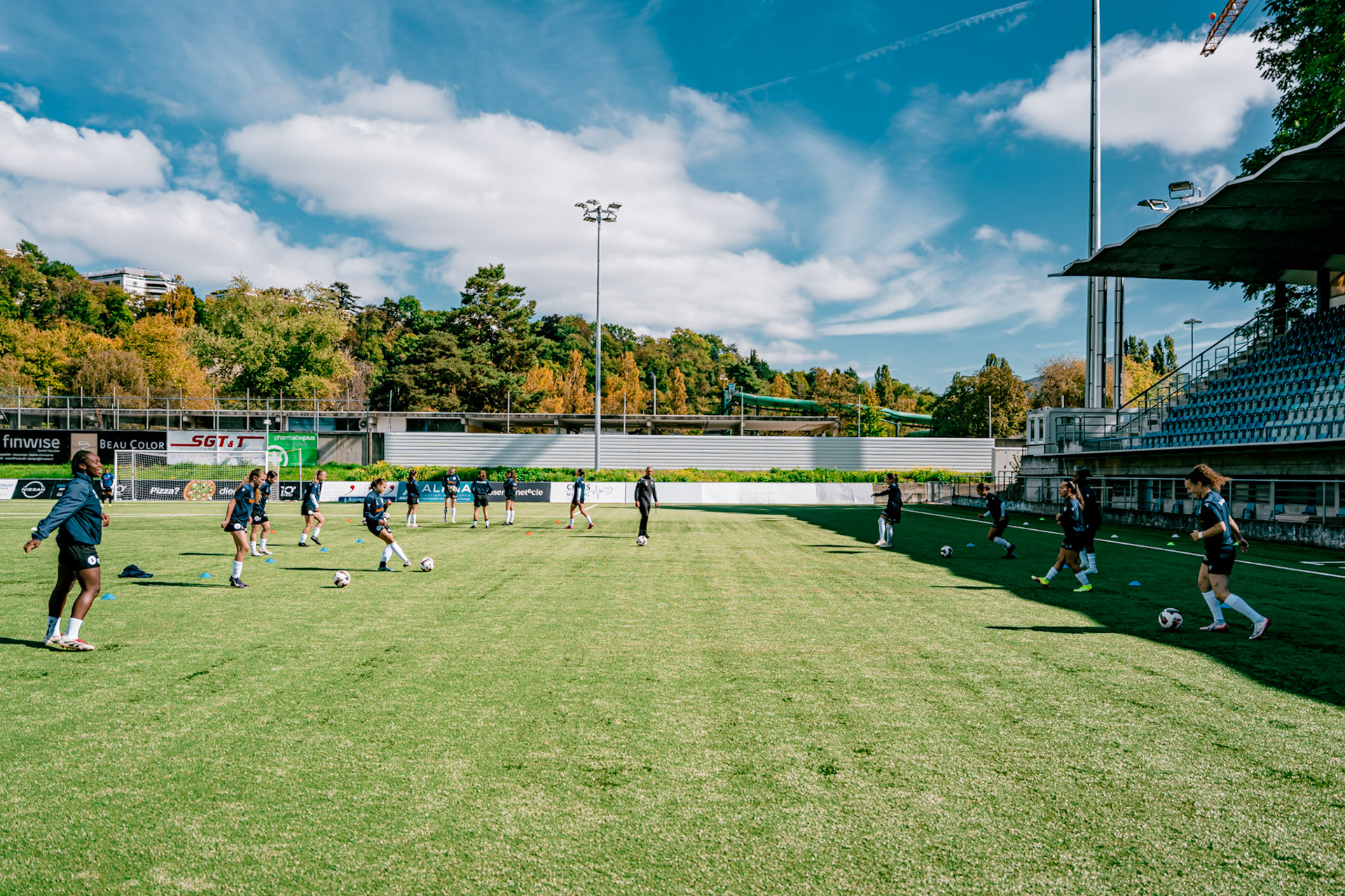 Match de championnat LNB (féminine) opposant l’Etoile Carouge FC à Yverdon Sport FC au Stade de la Fontenette à Carouge. (Christian António/LibsVisuals.com)