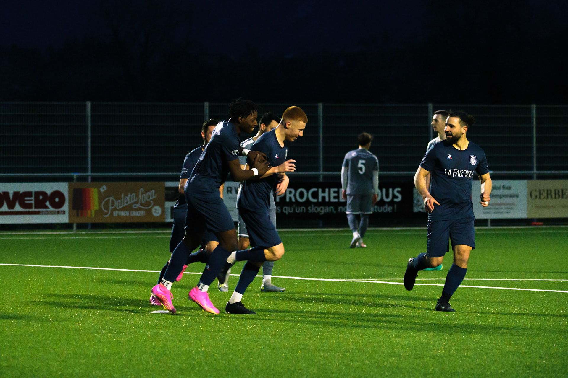 Match 2ème Ligue FC Champagne - FC Grandson-Tuileries au Terrain de Sport de Derrière-Ville à Champagne