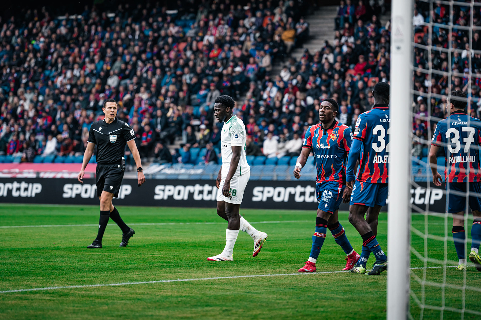 FC Basel 1893 et Yverdon Sport FC au St. Jakob-Park. (Christian António/LibsVisuals.com)