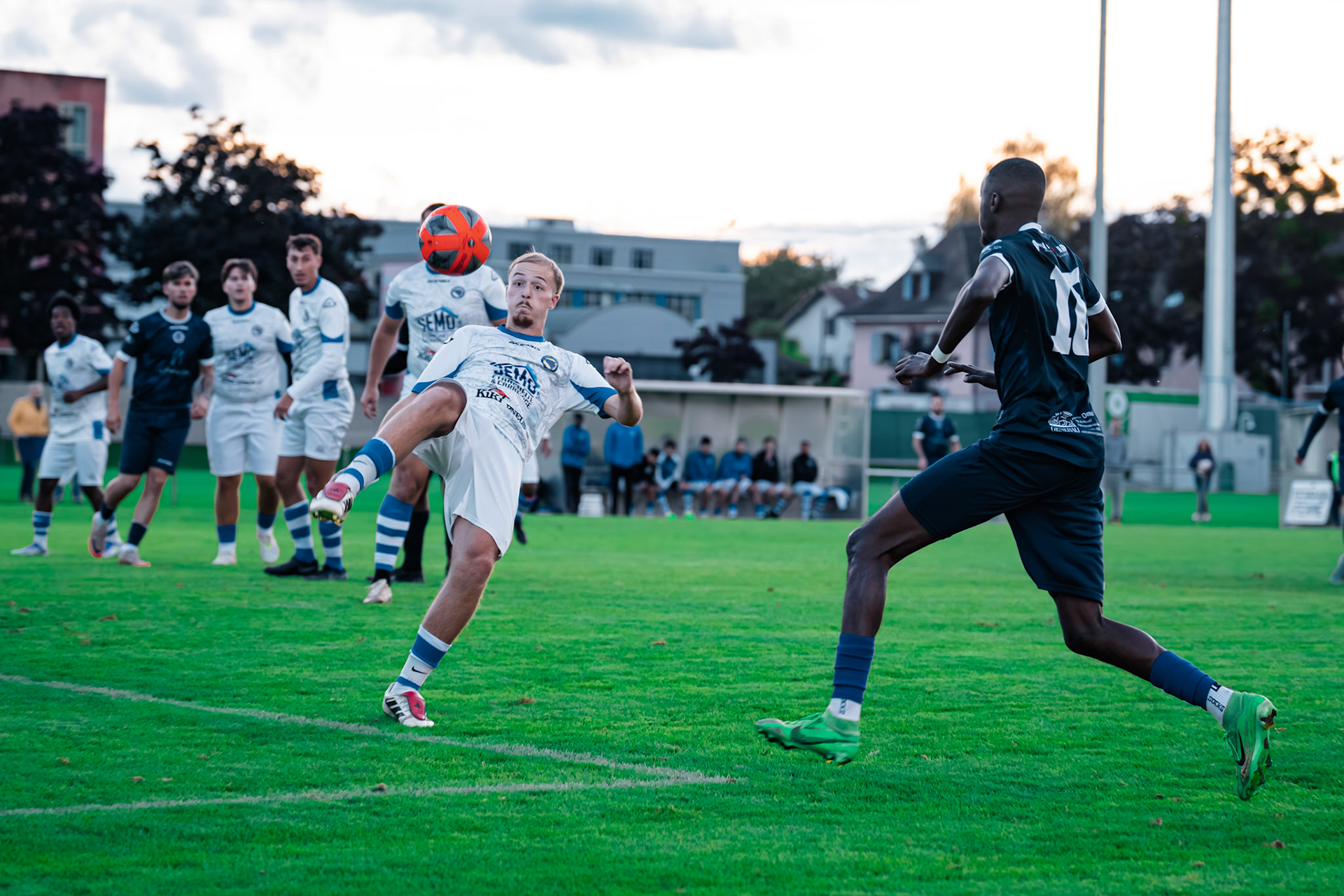 Match de championnat 3e ligue (Groupe 3) opposant le FC Azzurri Yverdon I au FC Bosna Yverdon I, au Stade Municipal, Yverdon. (Christian António/LibsVisuals.com)