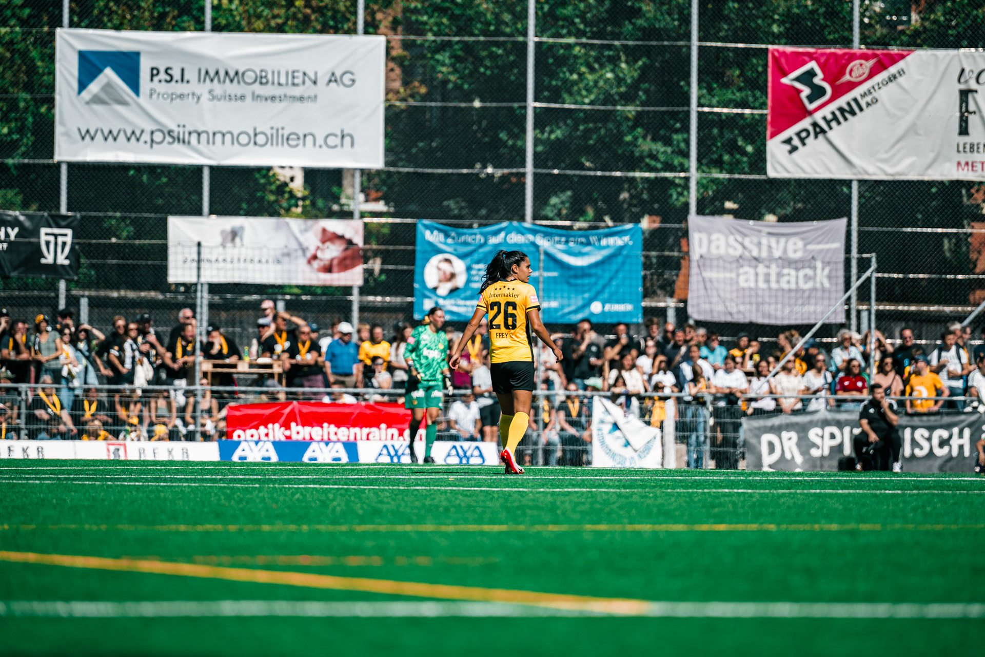 Match de l’AXA Women’s Super League opposant BSC YB Frauen et Servette FC Chênois Féminin au Spitalacker (Kunstrasenfeld), Bern. (Christian António/LibsVisuals.com)