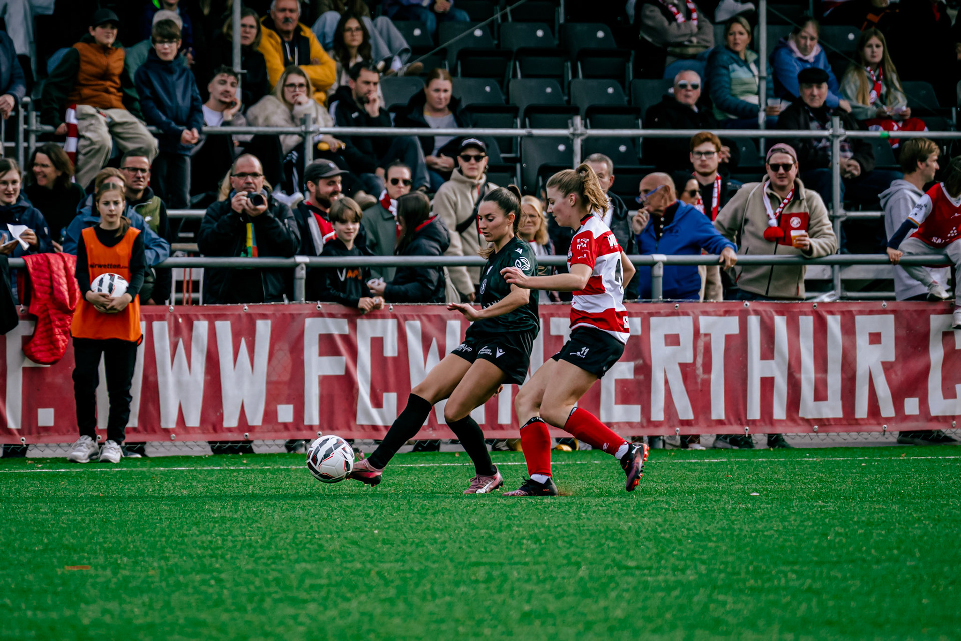 Match de championnat LNB Féminine opposant le FC Winterthur et Yverdon Sport FC au Schützenwiese, Winterthur. (Christian António/LibsVisuals.com)