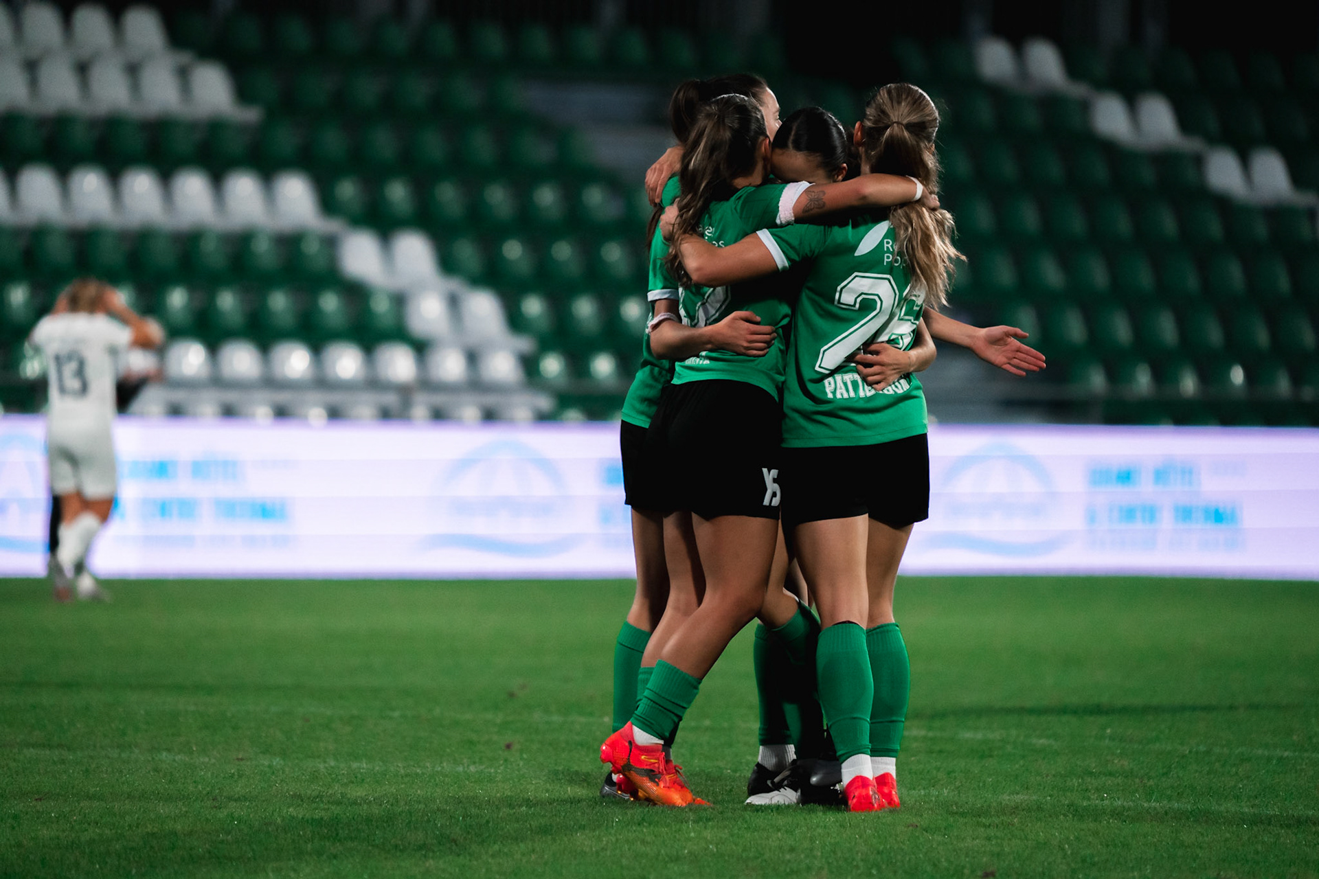 Ligue nationale B Féminine Yverdon Sport FC - Etoile Carouge FC