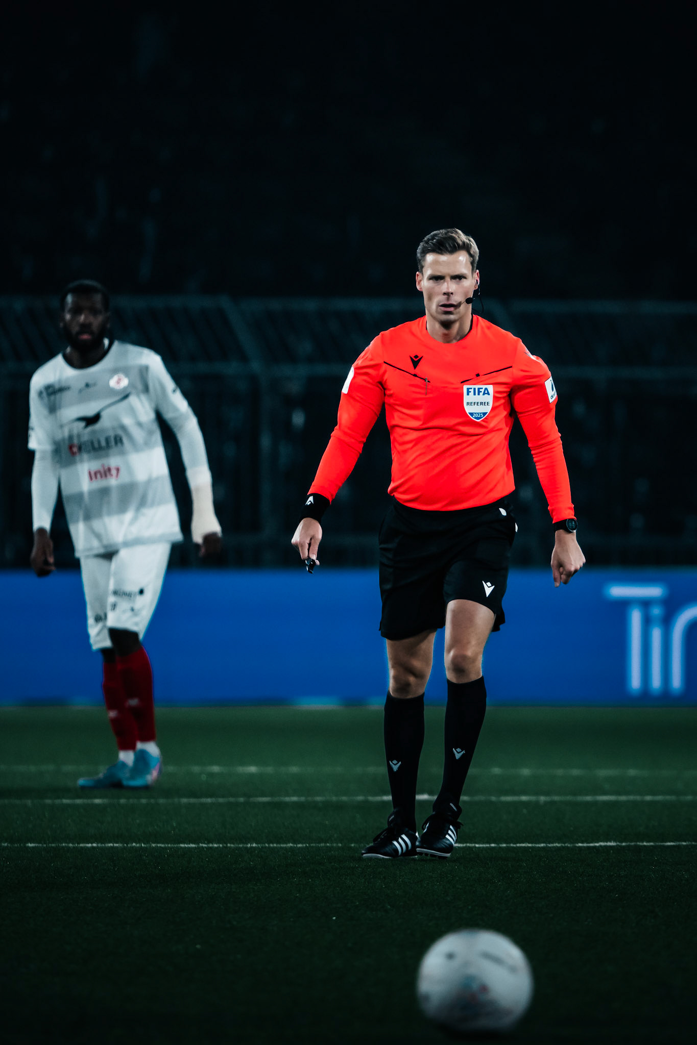 Urs Schnyder, Arbitre principal lors du match entre BSC Young Boys et FC Winterthur au Stadion Wankdorf. (Christian António/LibsVisuals.com)