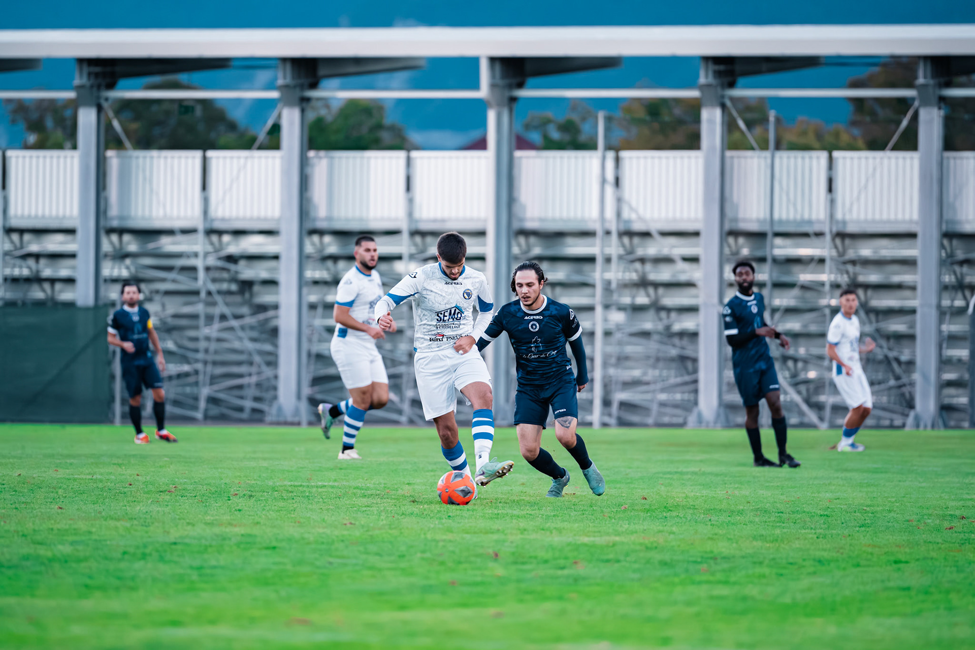 Match de championnat 3e ligue (Groupe 3) opposant le FC Azzurri Yverdon I au FC Bosna Yverdon I, au Stade Municipal, Yverdon. (Christian António/LibsVisuals.com)