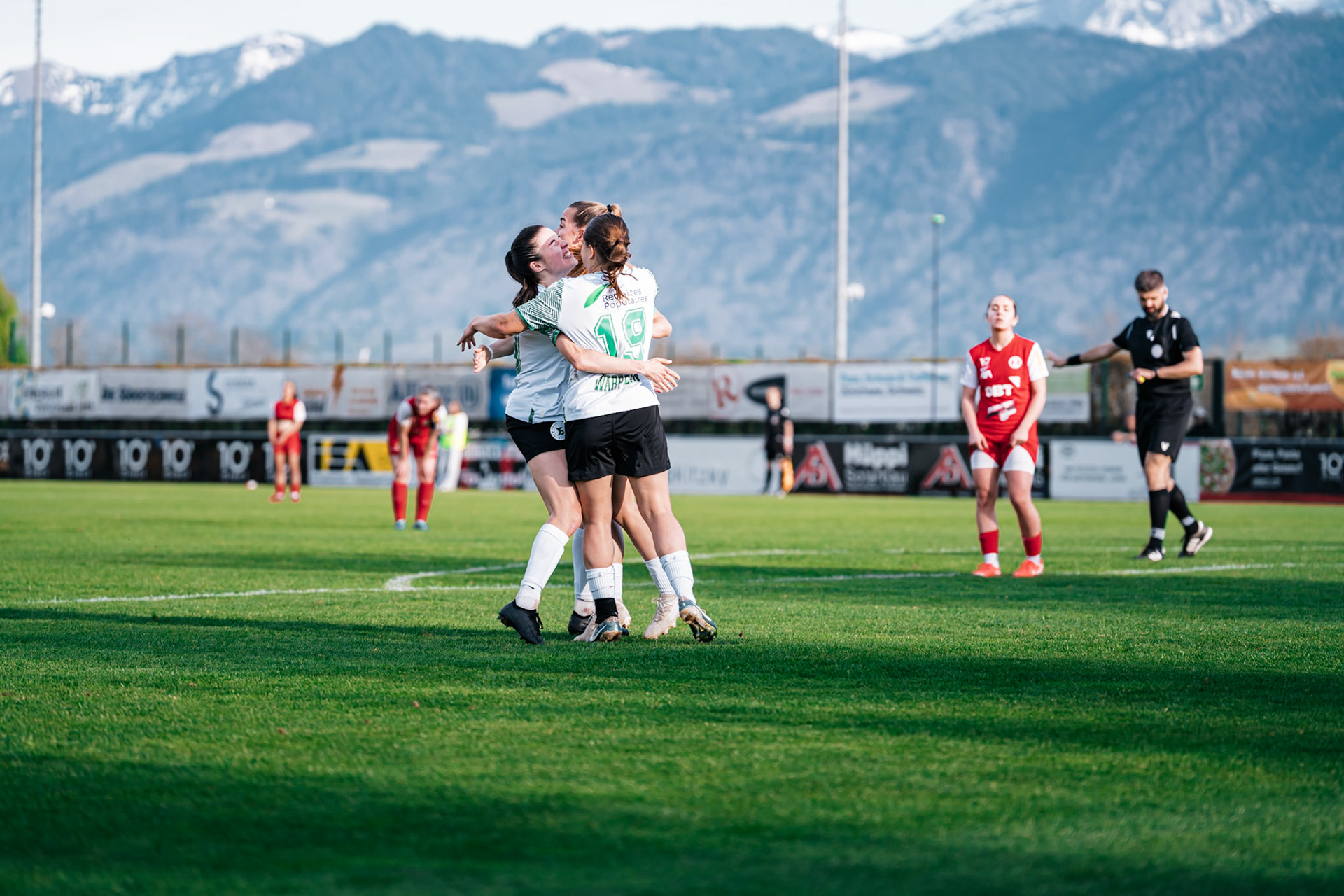 Women’s Super League / tour de promotion/relégation FC Rapperswil-Jona - Yverdon Sport FC au Grünfeld (Christian António/LibsVisuals.com)