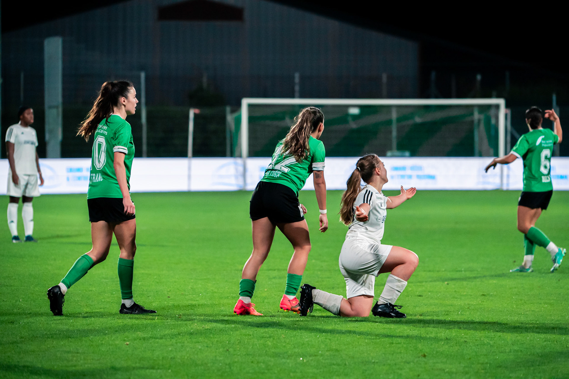 Ligue nationale B Féminine Yverdon Sport FC - Etoile Carouge FC