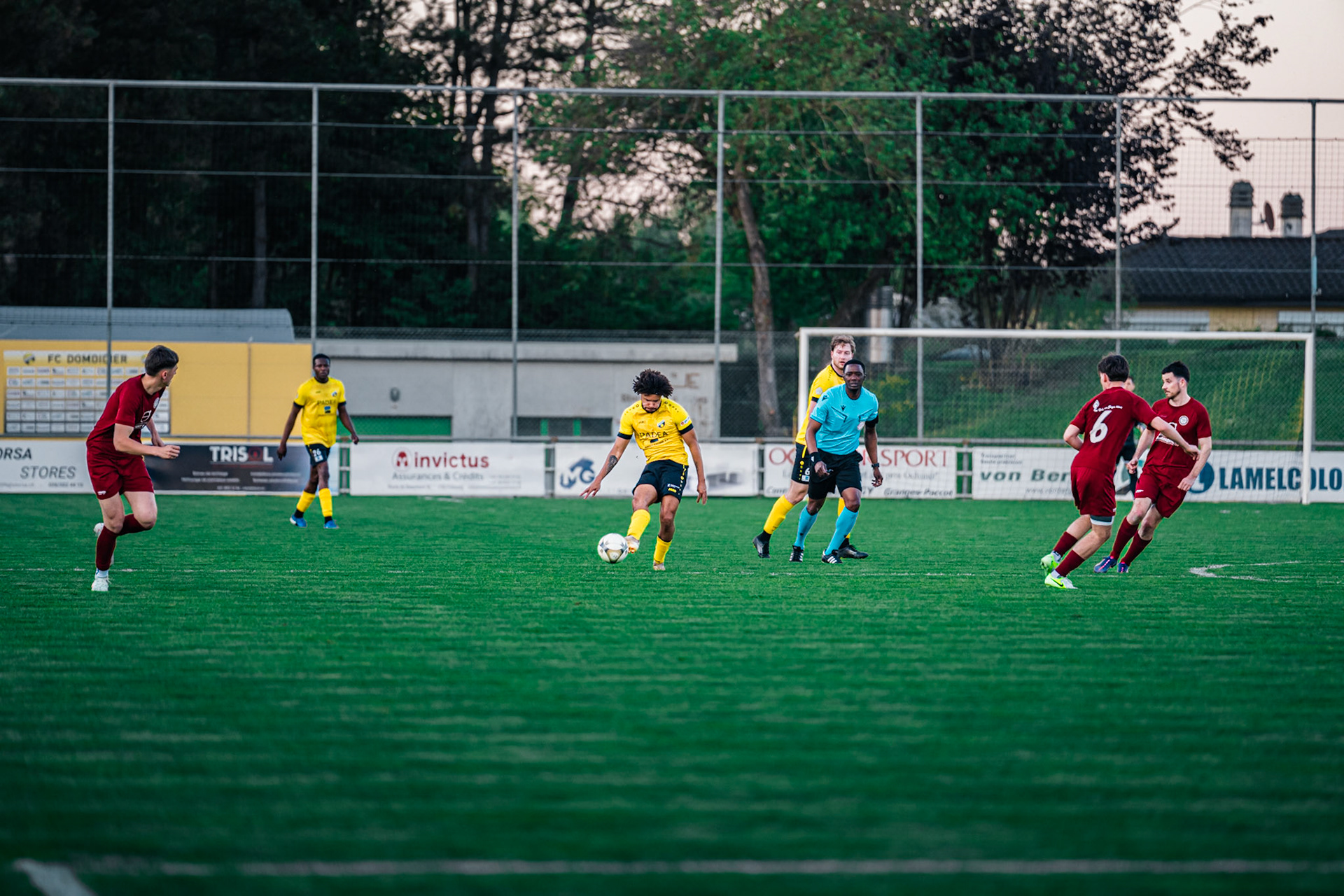 FC Domdidier et FC Cugy-Montet-Aumont-Murist I au Stade du Pâquier. (Christian António/LibsVisuals.com)