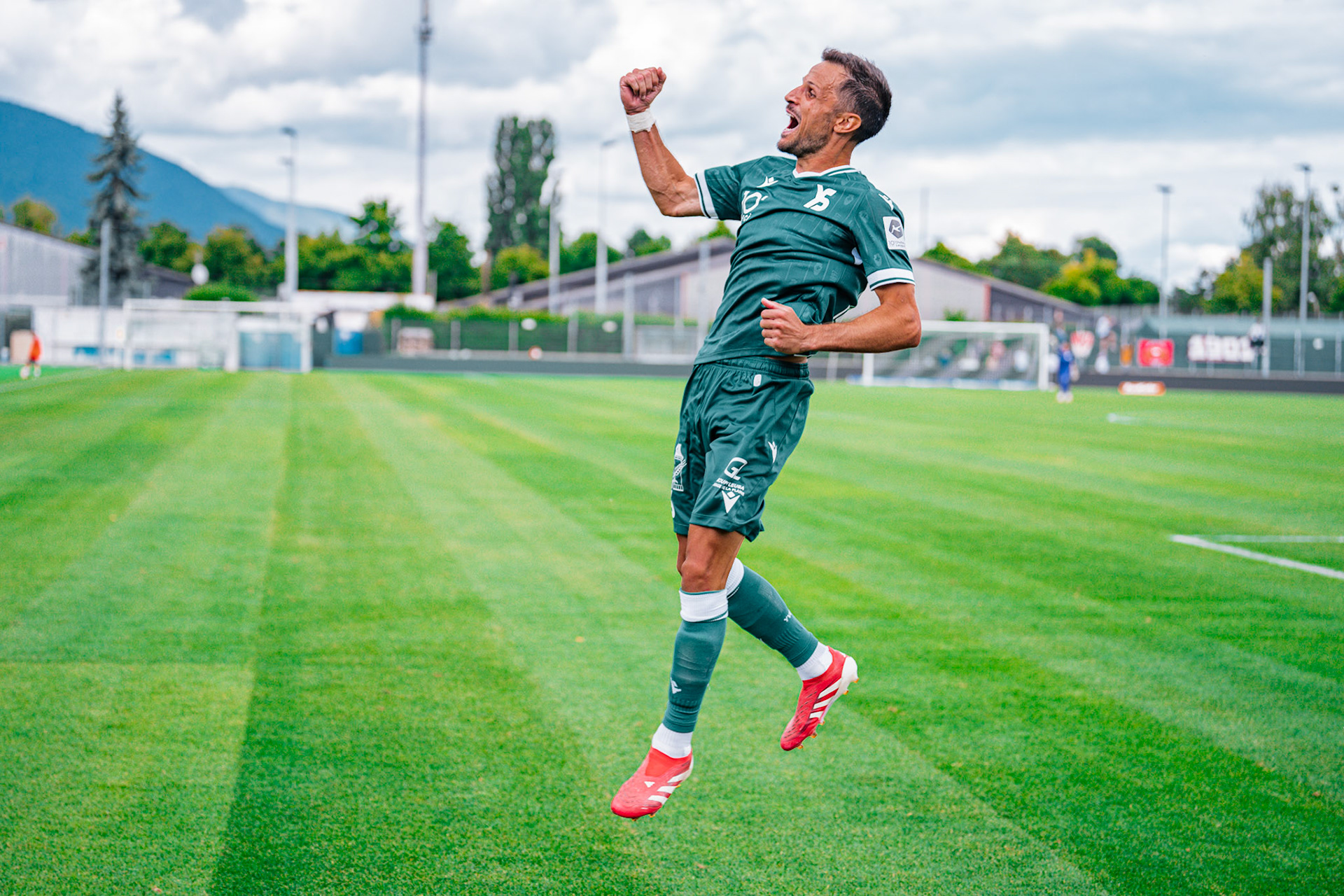 Match opposant Yverdon Sport FC face au Stade Lausanne Ouchy au Stade Municipal. (Christian António/LibsVisuals.com)