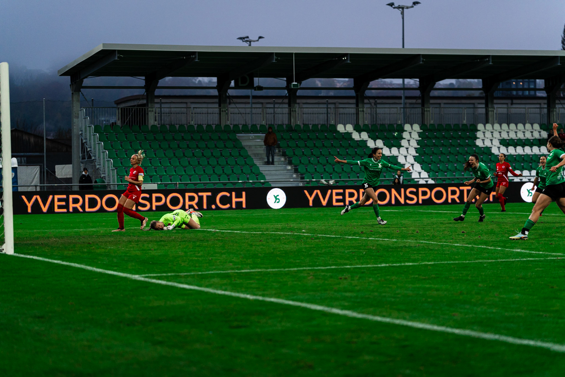 1/8 de finale - AXA coupe suisse Féminine Yverdon Sport FC - Frauenteam Thun Berner-Oberland