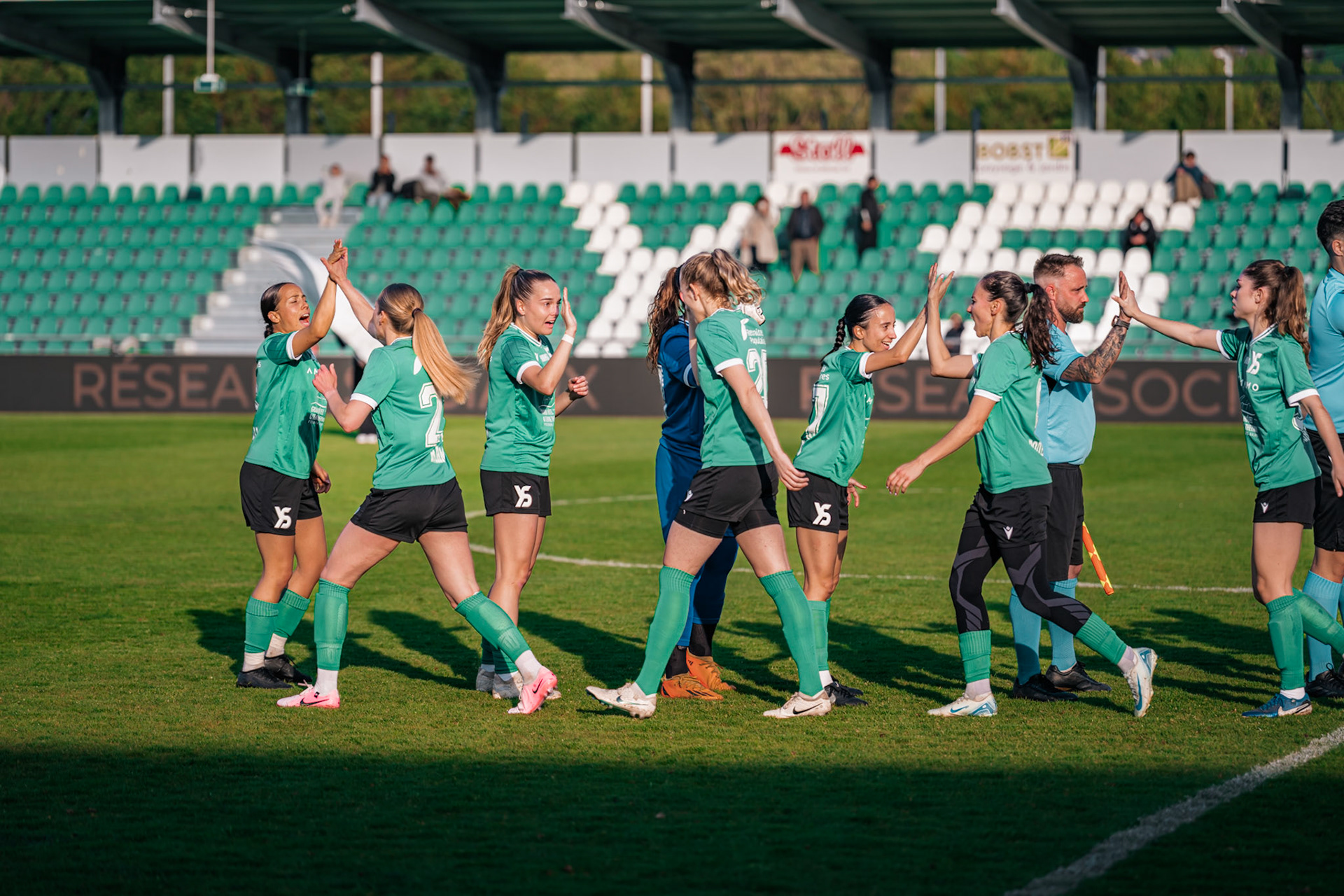 Yverdon Sport FC et Frauenteam Thun Berner-Oberland au Stade Municipal. (Christian António/LibsVisuals.com)
