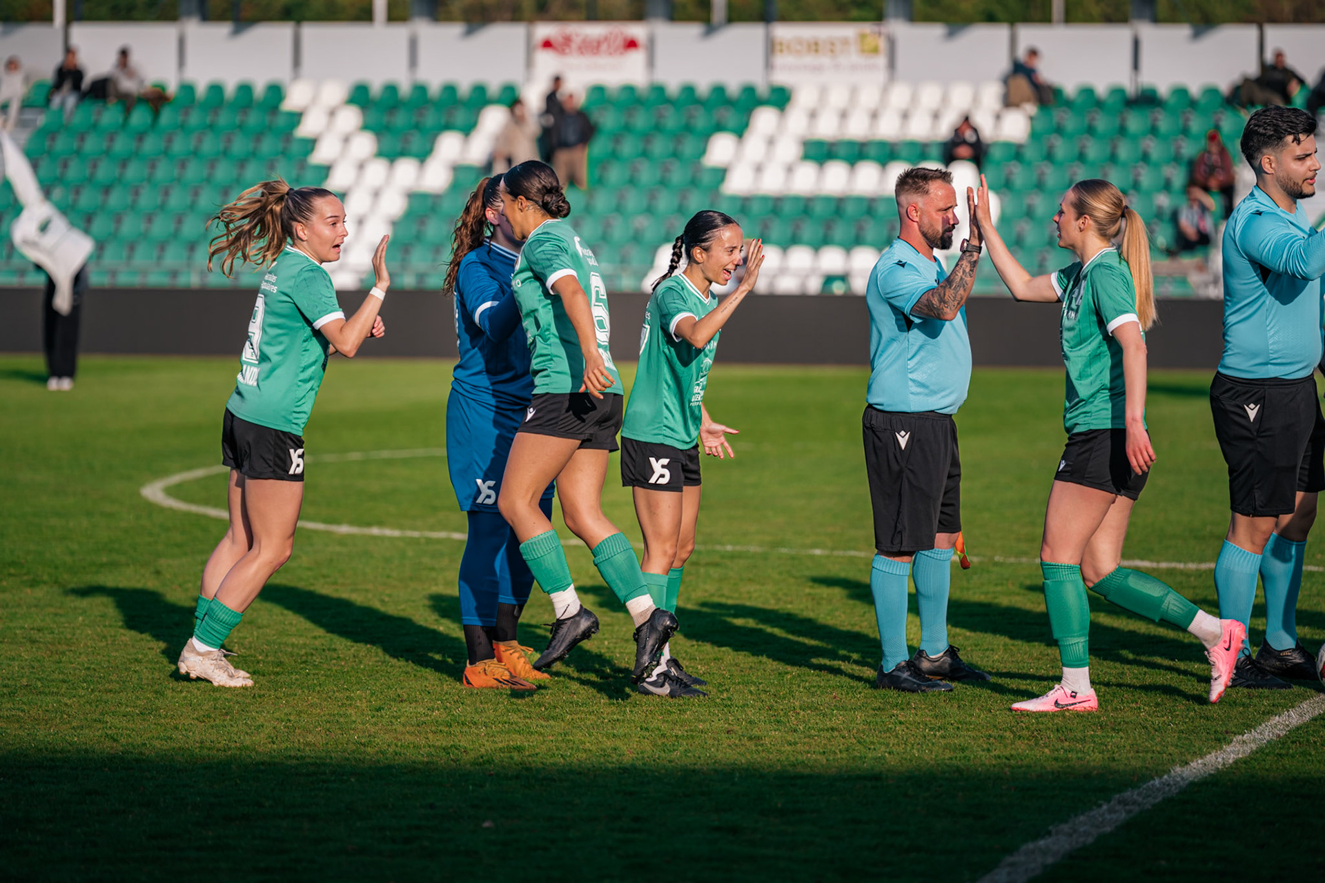 Yverdon Sport FC et Frauenteam Thun Berner-Oberland au Stade Municipal. (Christian António/LibsVisuals.com)