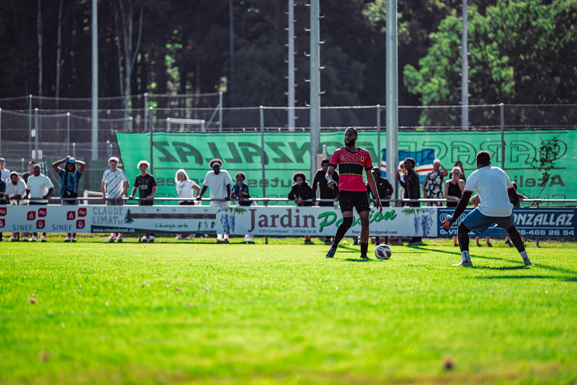 Match amical opposant l’Angola et le Cap-Vert (CanFribourg) au Terrain Communal de Corminboeuf. (Christian António/LibsVisuals.com)