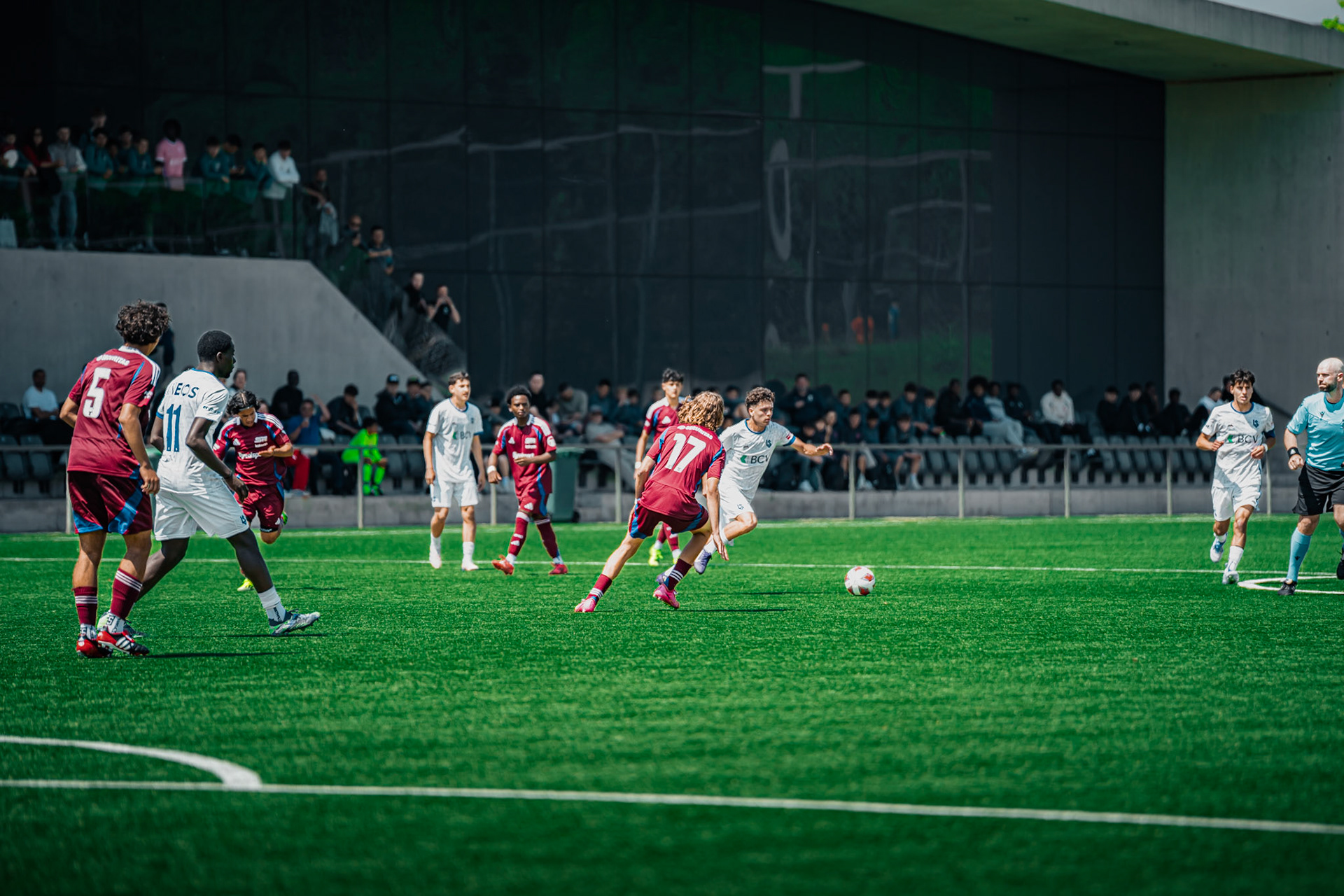 FC Lausanne-Sport M-17 et Servette FC M-17 au Centre sportif+ Stade de la Tuilière. (Christian António/LibsVisuals.com)