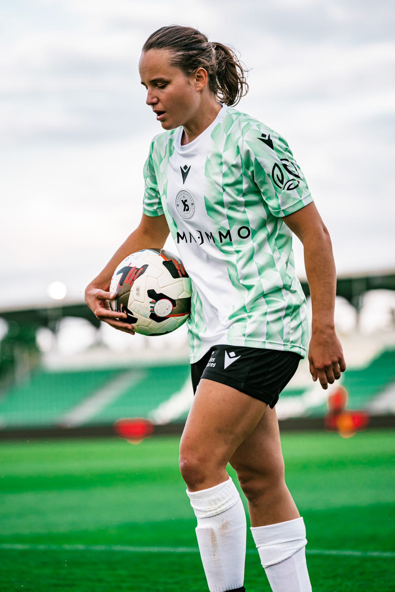 Match championnat LNB féminine opposant Yverdon Sport FC et FC Schlieren au Stade Municipal. (Christian António/LibsVisuals.com)
