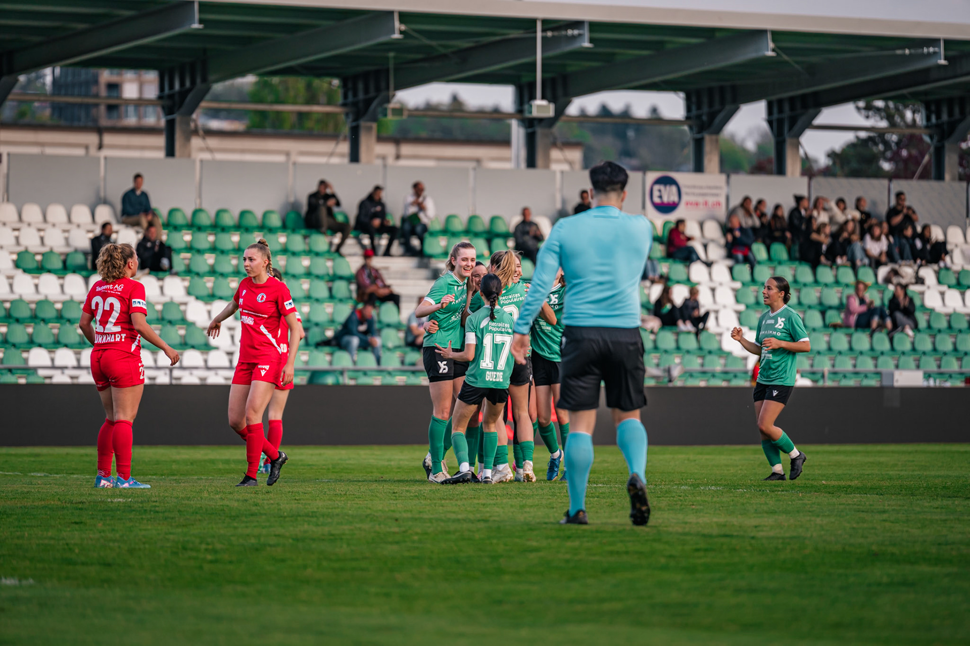 Yverdon Sport FC et Frauenteam Thun Berner-Oberland au Stade Municipal. (Christian António/LibsVisuals.com)