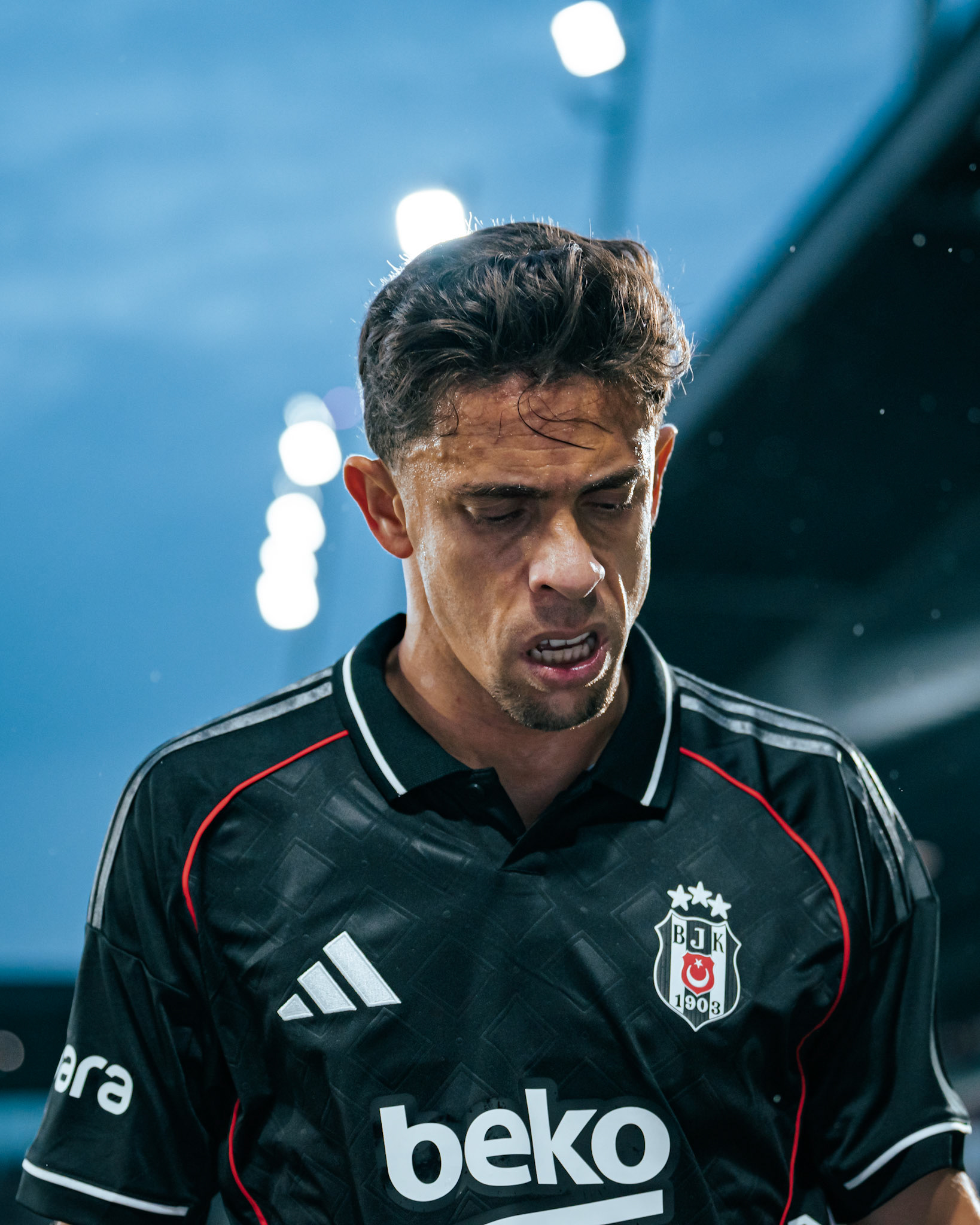 Match aller du tour de barrage de l’UEFA Europa Conference League 2025/26 opposant Lausanne-Sport et le Beşiktaş JK au Stade de la Tuilière. (Christian António/LibsVisuals.com)