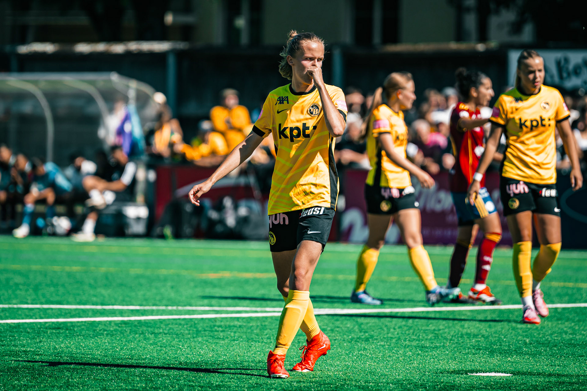 Match de l’AXA Women’s Super League opposant BSC YB Frauen et Servette FC Chênois Féminin au Spitalacker (Kunstrasenfeld), Bern. (Christian António/LibsVisuals.com)
