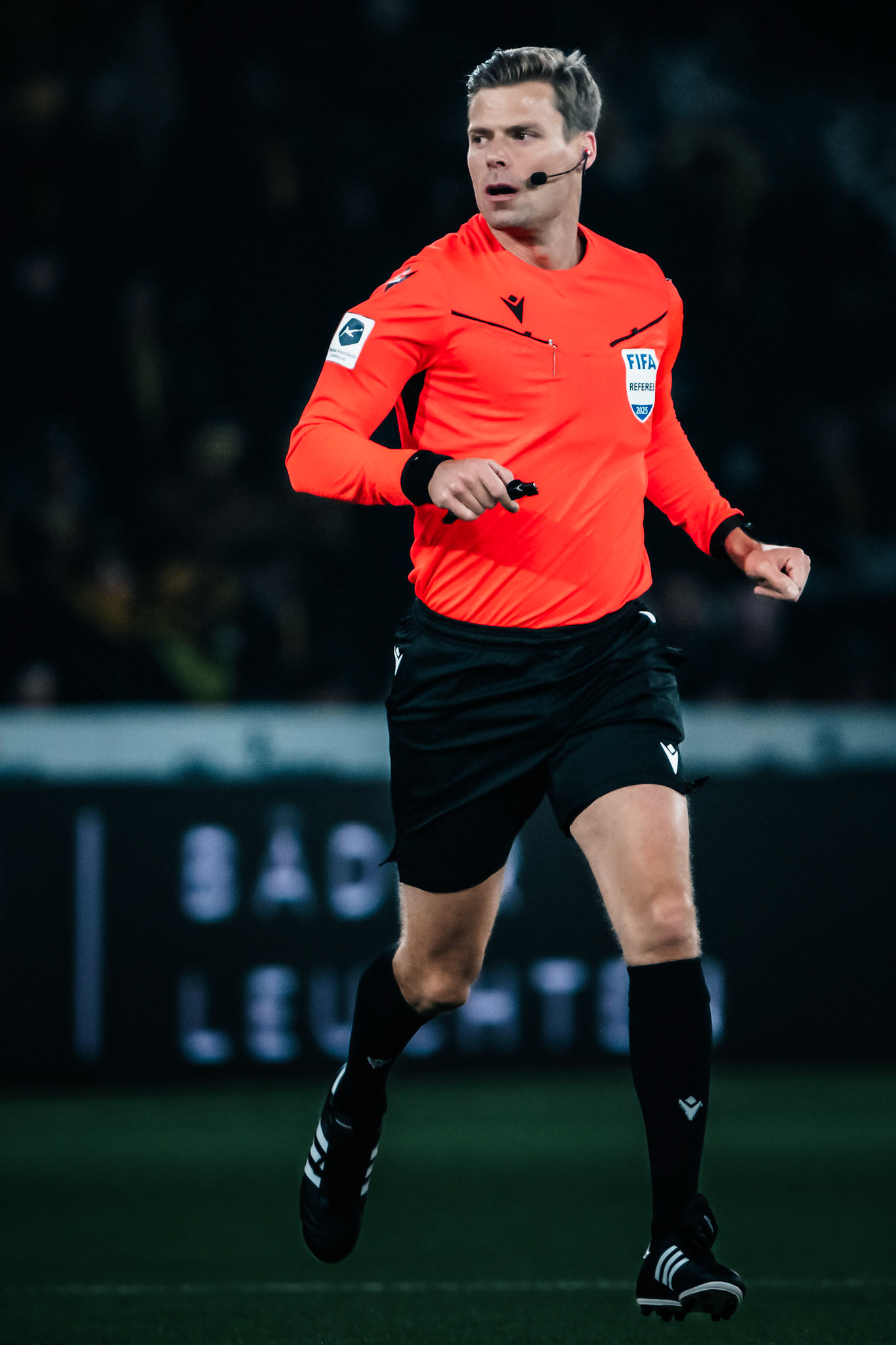 Urs Schnyder, Arbitre principal lors du match entre BSC Young Boys et FC Winterthur au Stadion Wankdorf. (Christian António/LibsVisuals.com)