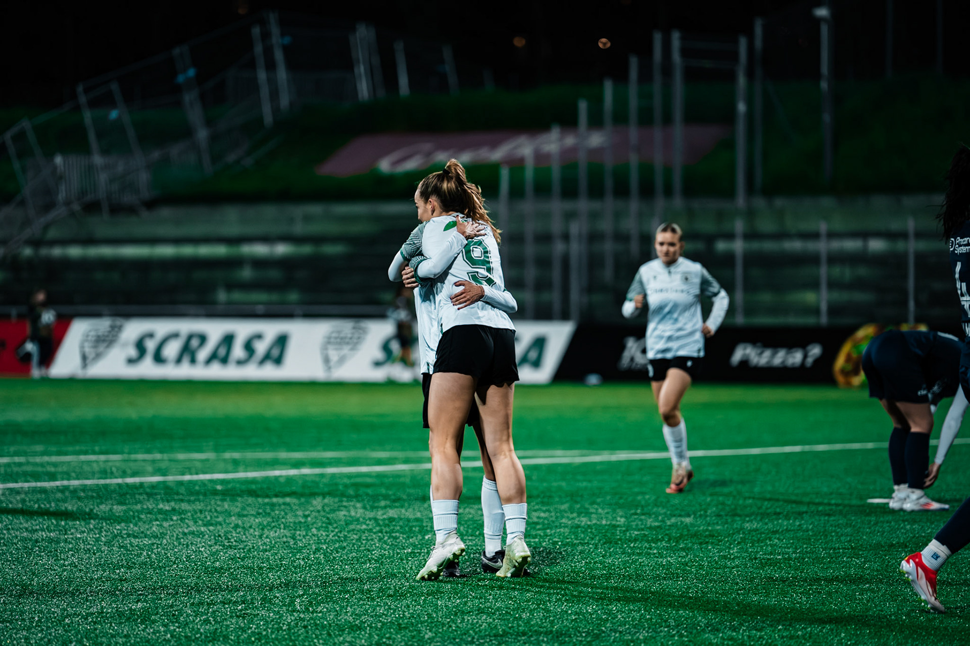 Etoile Carouge FC et Yverdon Sport FC au  Stade de la Fontenette (Christian António/LibsVisuals.com)
