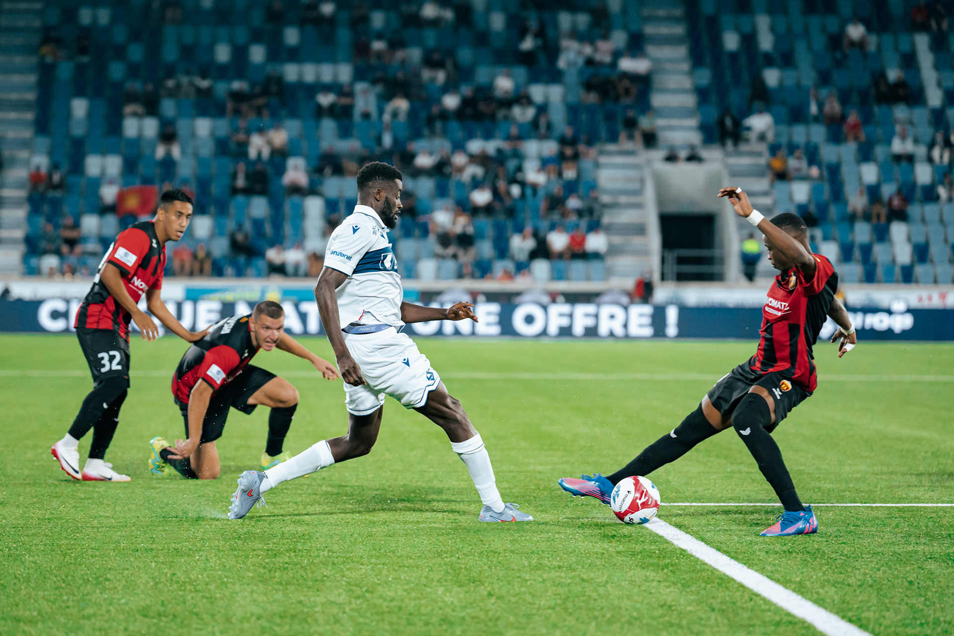Lausanne-Sport - Vardar Skopje au Stade de la Tuilière. (Christian António/LibsVisuals.com)