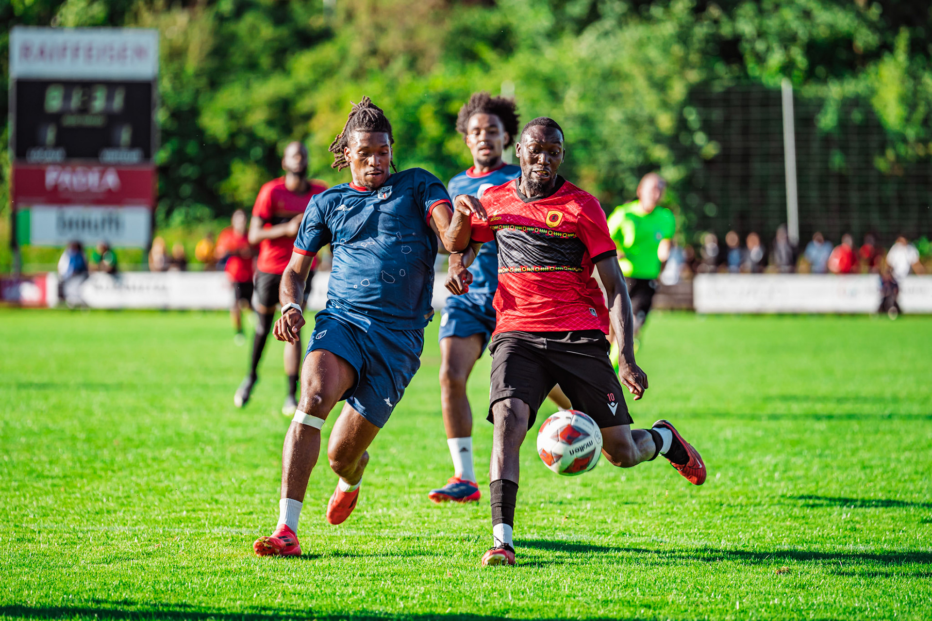 Match amical opposant l’Angola et le Cap-Vert (CanFribourg) au Terrain Communal de Corminboeuf. (Christian António/LibsVisuals.com)