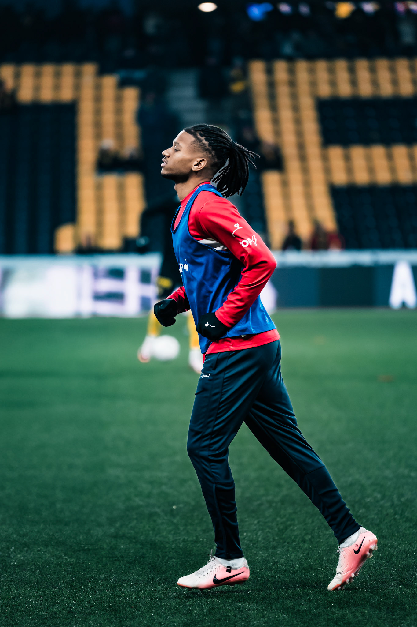 Nishan Burkart, Attaquant du FC Winterthur à l’échauffement lors du match entre BSC Young Boys et FC Winterthur au Stadion Wankdorf. (Christian António/LibsVisuals.com)