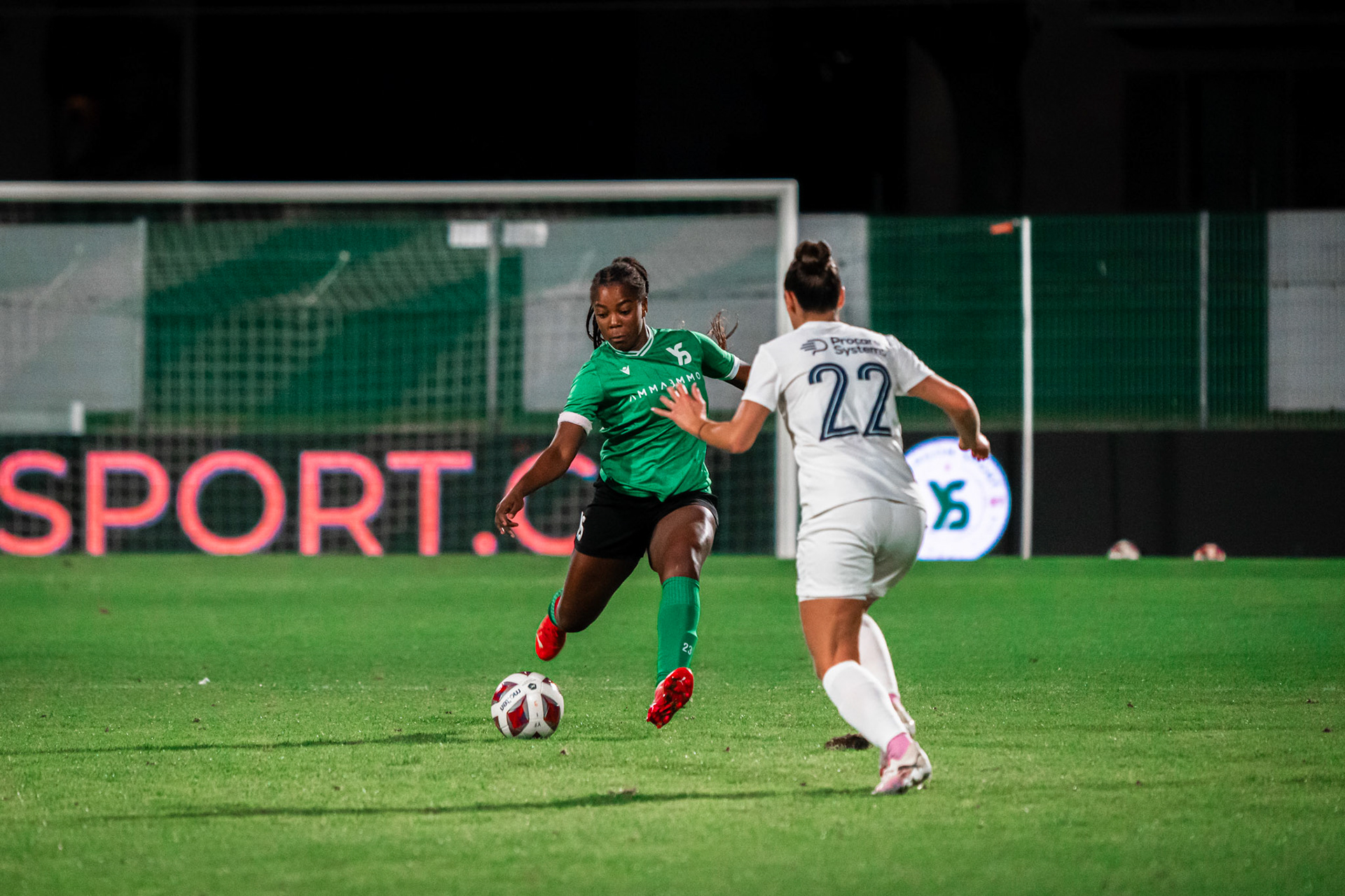 Ligue nationale B Féminine Yverdon Sport FC - Etoile Carouge FC