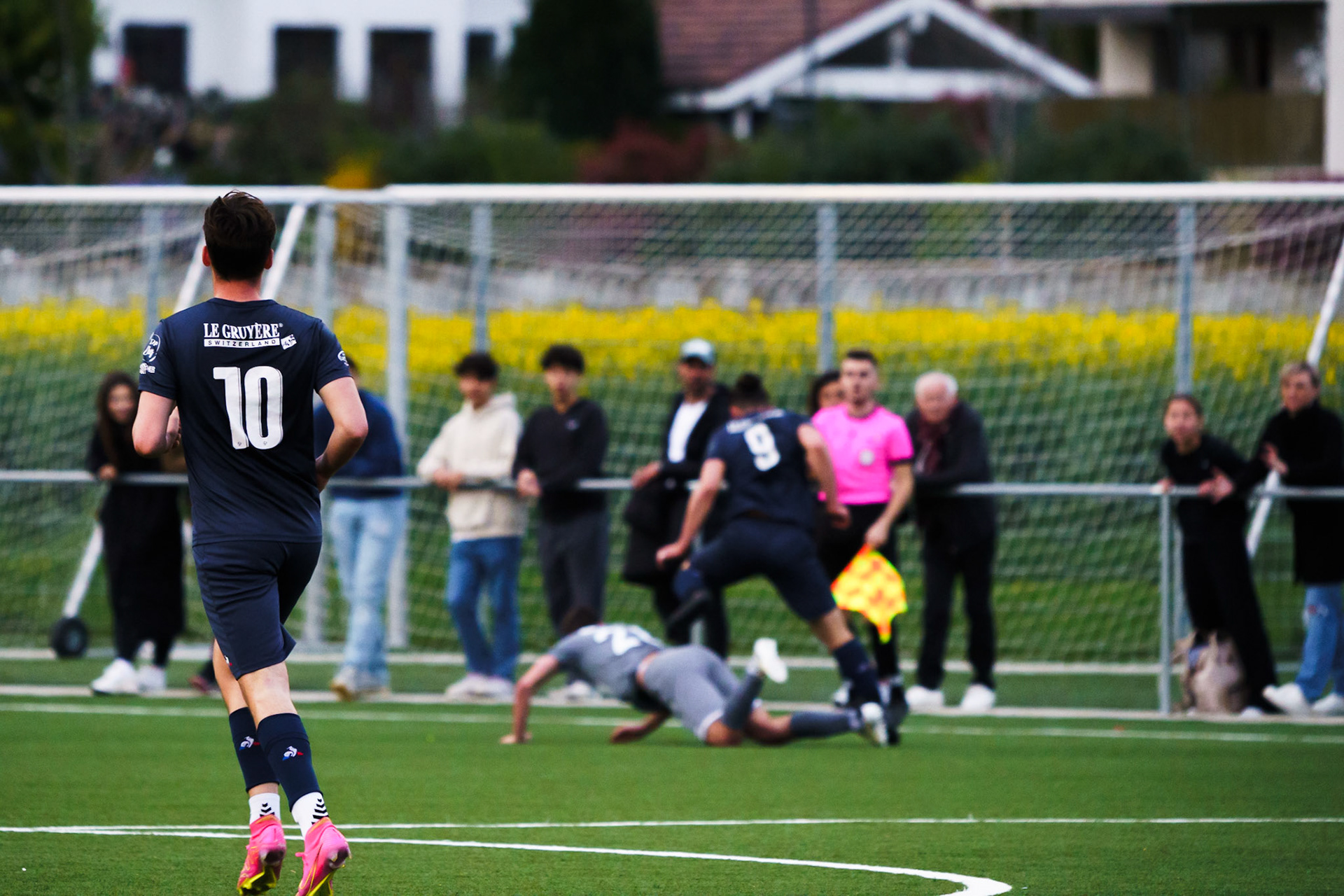 Match 2ème Ligue FC Champagne - FC Grandson-Tuileries au Terrain de Sport de Derrière-Ville à Champagne
