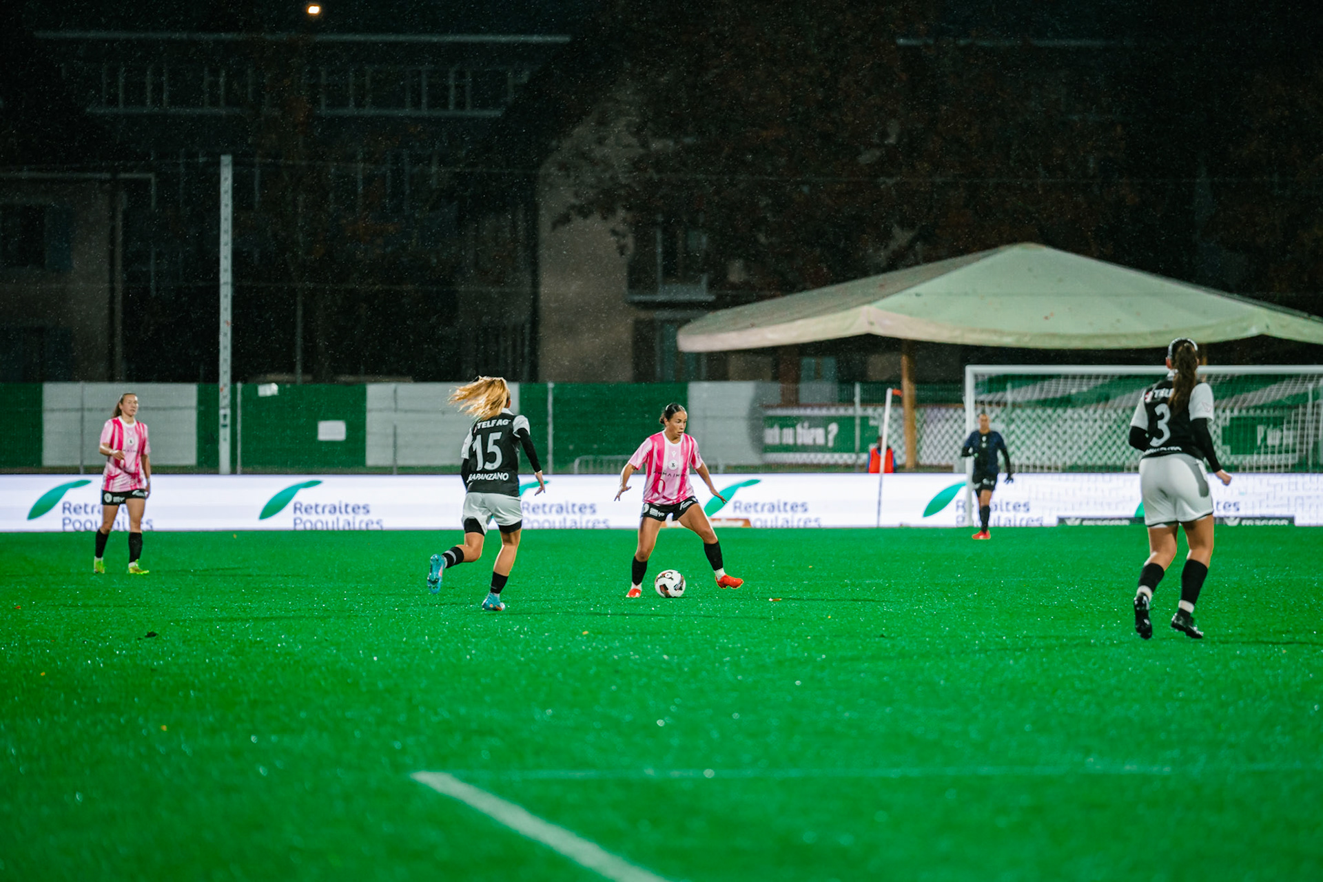 Match de championnat LNB féminine opposant Yverdon Sport FC et le FC Lugano au Stade Municipal, Yverdon-les-Bains. (Christian António / LibsVisuals.com)