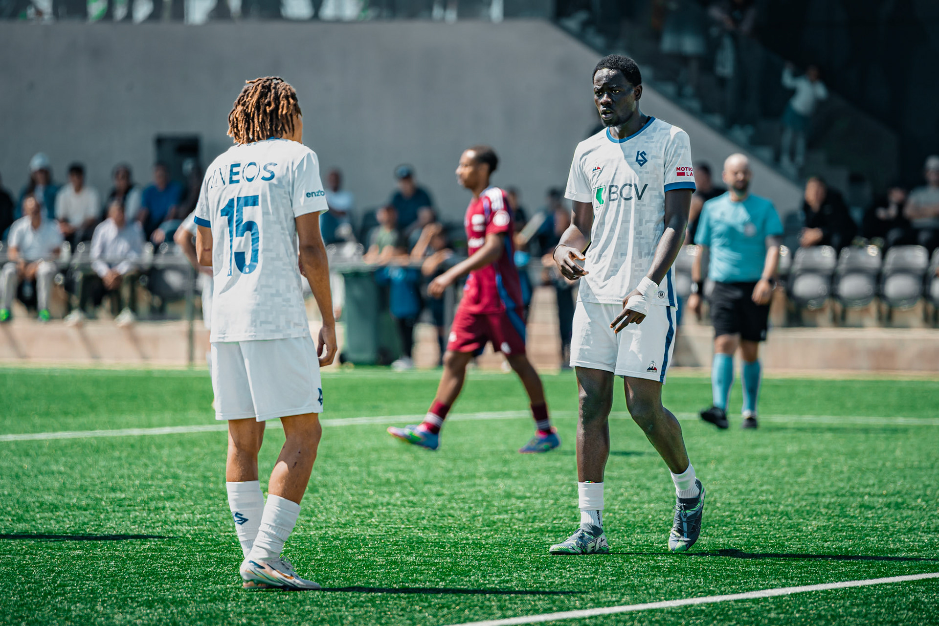 FC Lausanne-Sport M-17 et Servette FC M-17 au Centre sportif+ Stade de la Tuilière. (Christian António/LibsVisuals.com)
