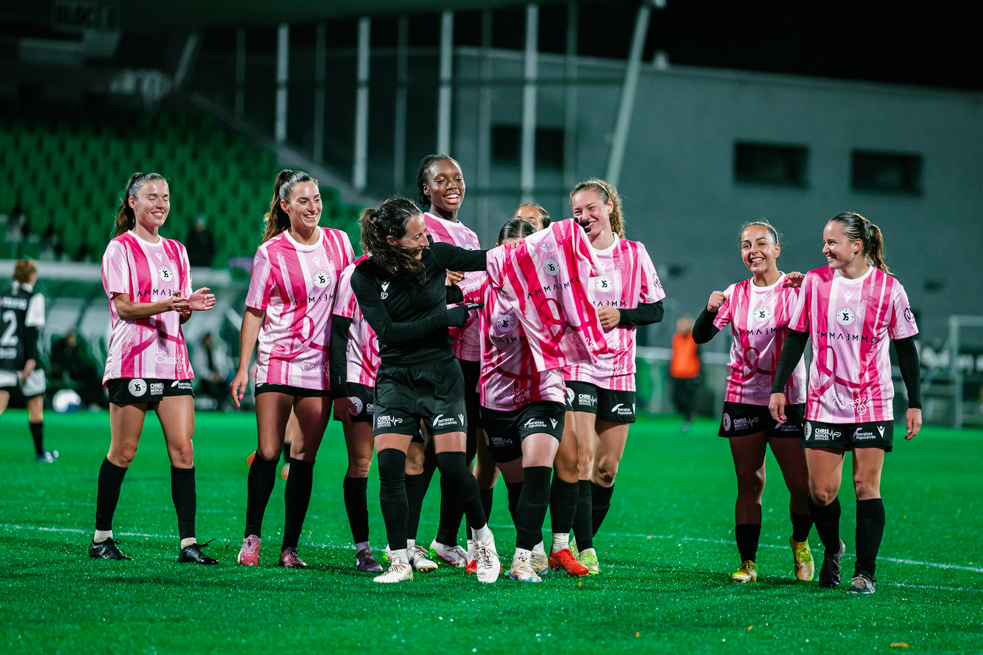 Match de championnat LNB féminine opposant Yverdon Sport FC et le FC Lugano au Stade Municipal, Yverdon-les-Bains. (Christian António / LibsVisuals.com)