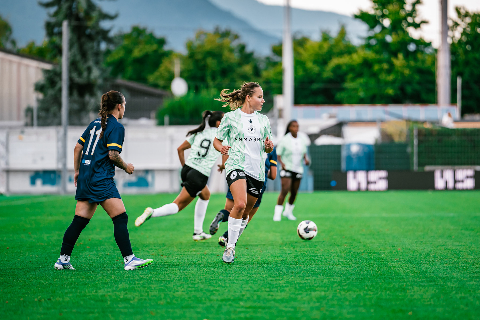 Match championnat LNB féminine opposant Yverdon Sport FC et FC Schlieren au Stade Municipal. (Christian António/LibsVisuals.com)