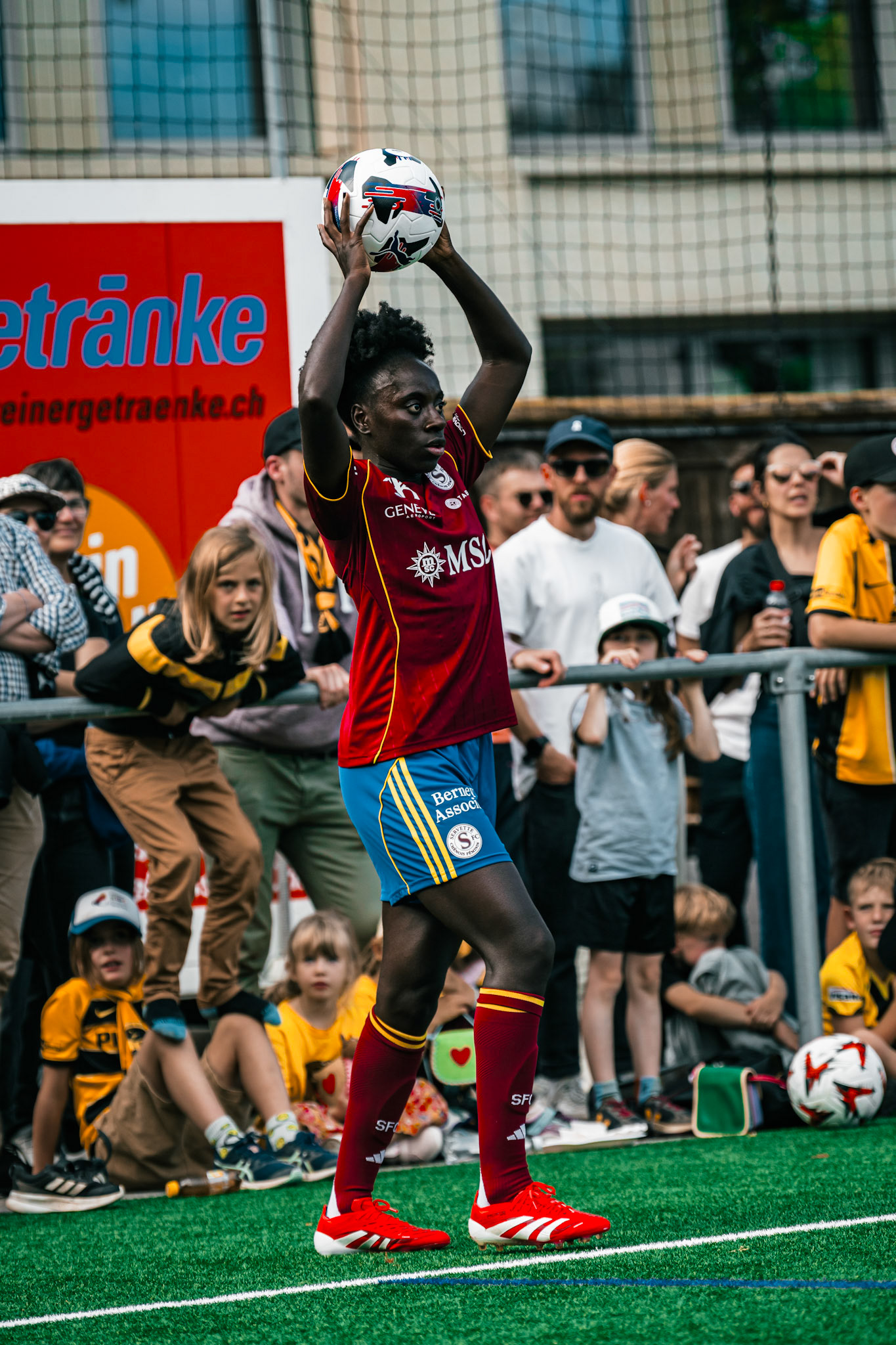 Match de l’AXA Women’s Super League opposant BSC YB Frauen et Servette FC Chênois Féminin au Spitalacker (Kunstrasenfeld), Bern. (Christian António/LibsVisuals.com)