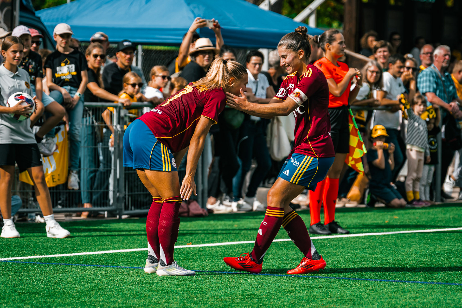 Match de l’AXA Women’s Super League opposant BSC YB Frauen et Servette FC Chênois Féminin au Spitalacker (Kunstrasenfeld), Bern. (Christian António/LibsVisuals.com)