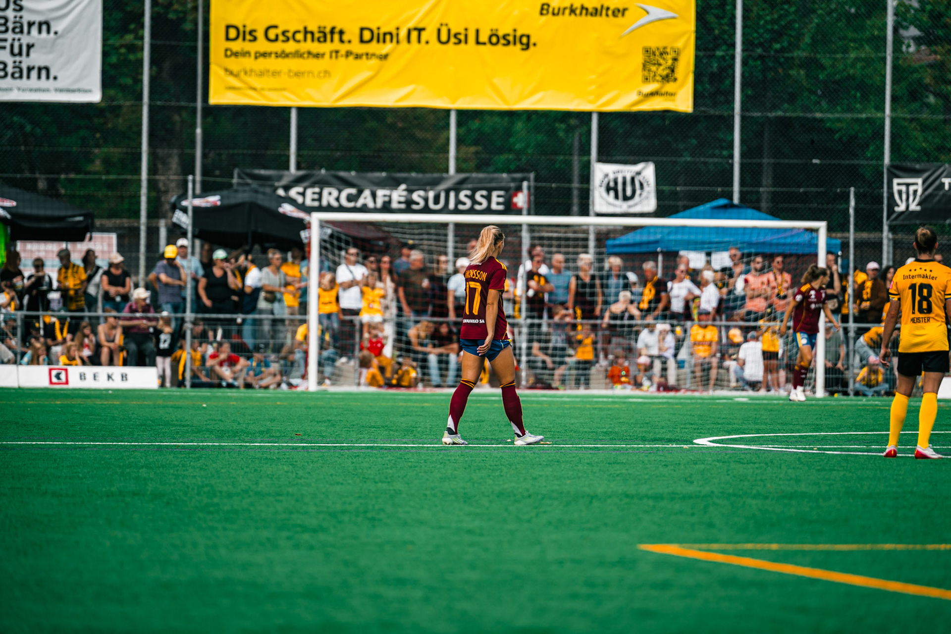 Match de l’AXA Women’s Super League opposant BSC YB Frauen et Servette FC Chênois Féminin au Spitalacker (Kunstrasenfeld), Bern. (Christian António/LibsVisuals.com)