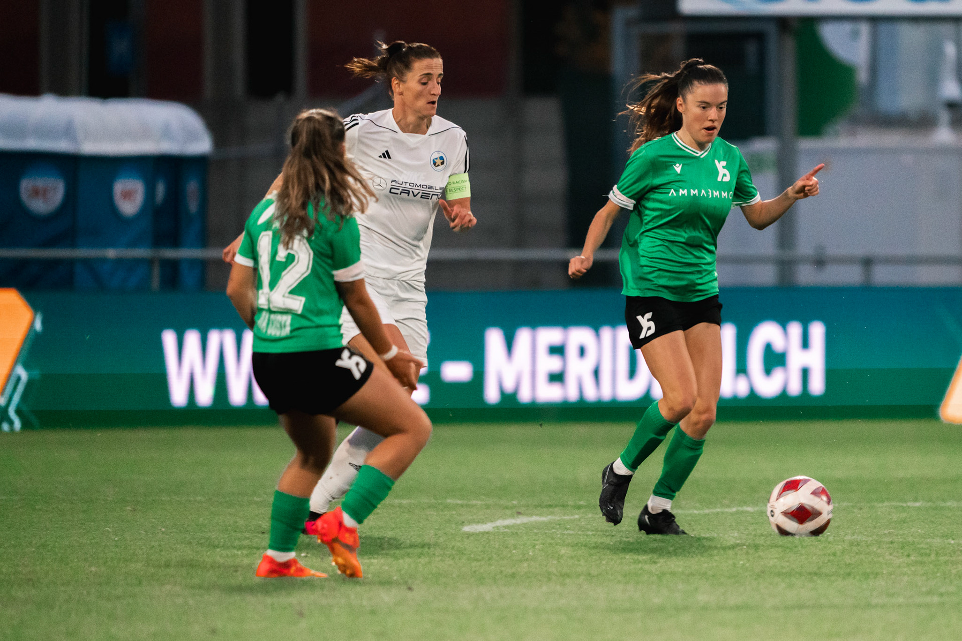 Ligue nationale B Féminine Yverdon Sport FC - Etoile Carouge FC