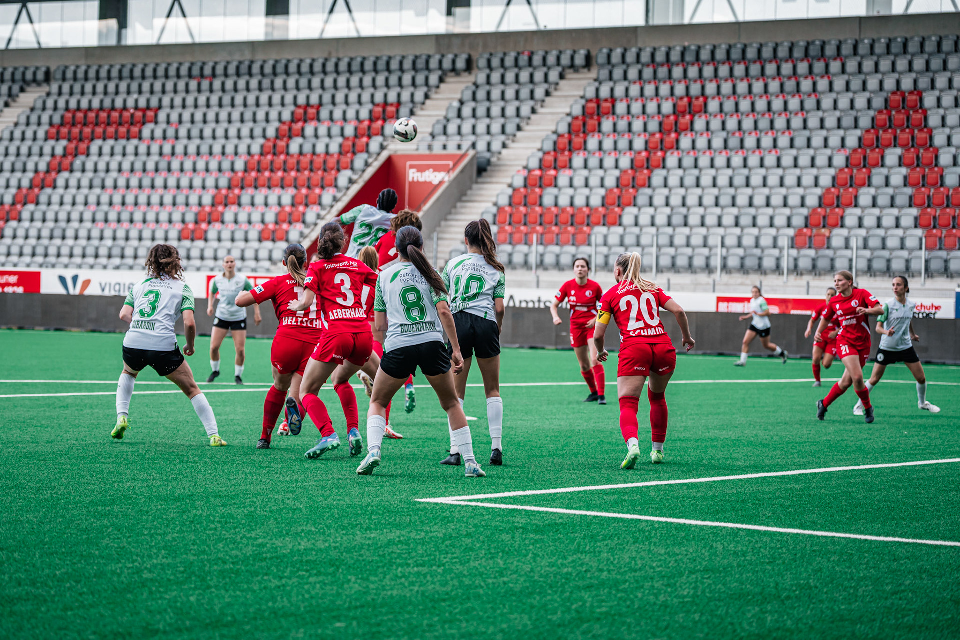 Frauenteam Thun Berner-Oberland et Yverdon Sport FC à la Stockhorn Arena. (Christian António/LibsVisuals.com)