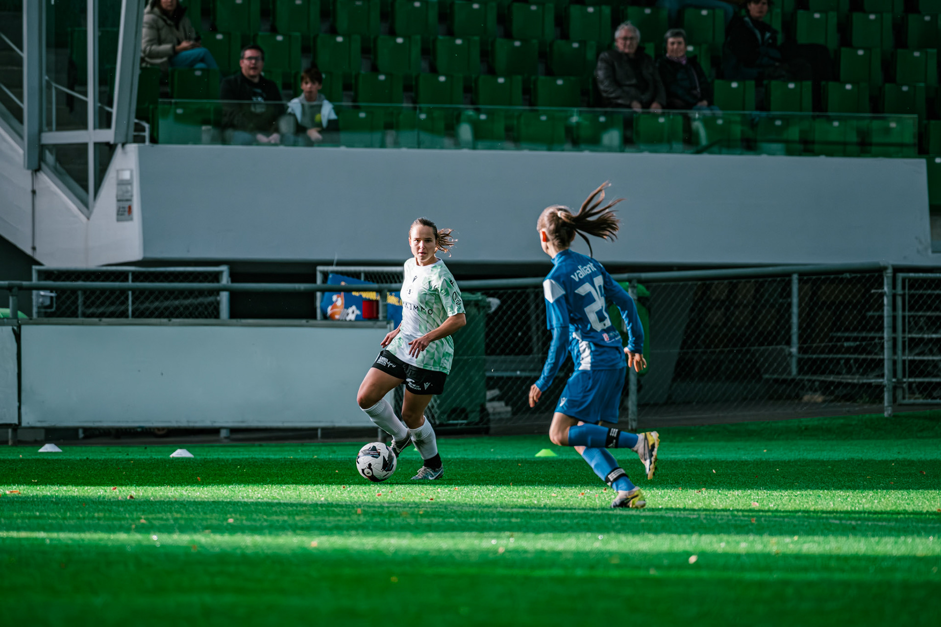 Match championnat LNB féminine opposant Yverdon Sport FC et FC Oerlikon/Polizei ZH 1 au Stade Municipal. (Christian António/LibsVisuals.com)