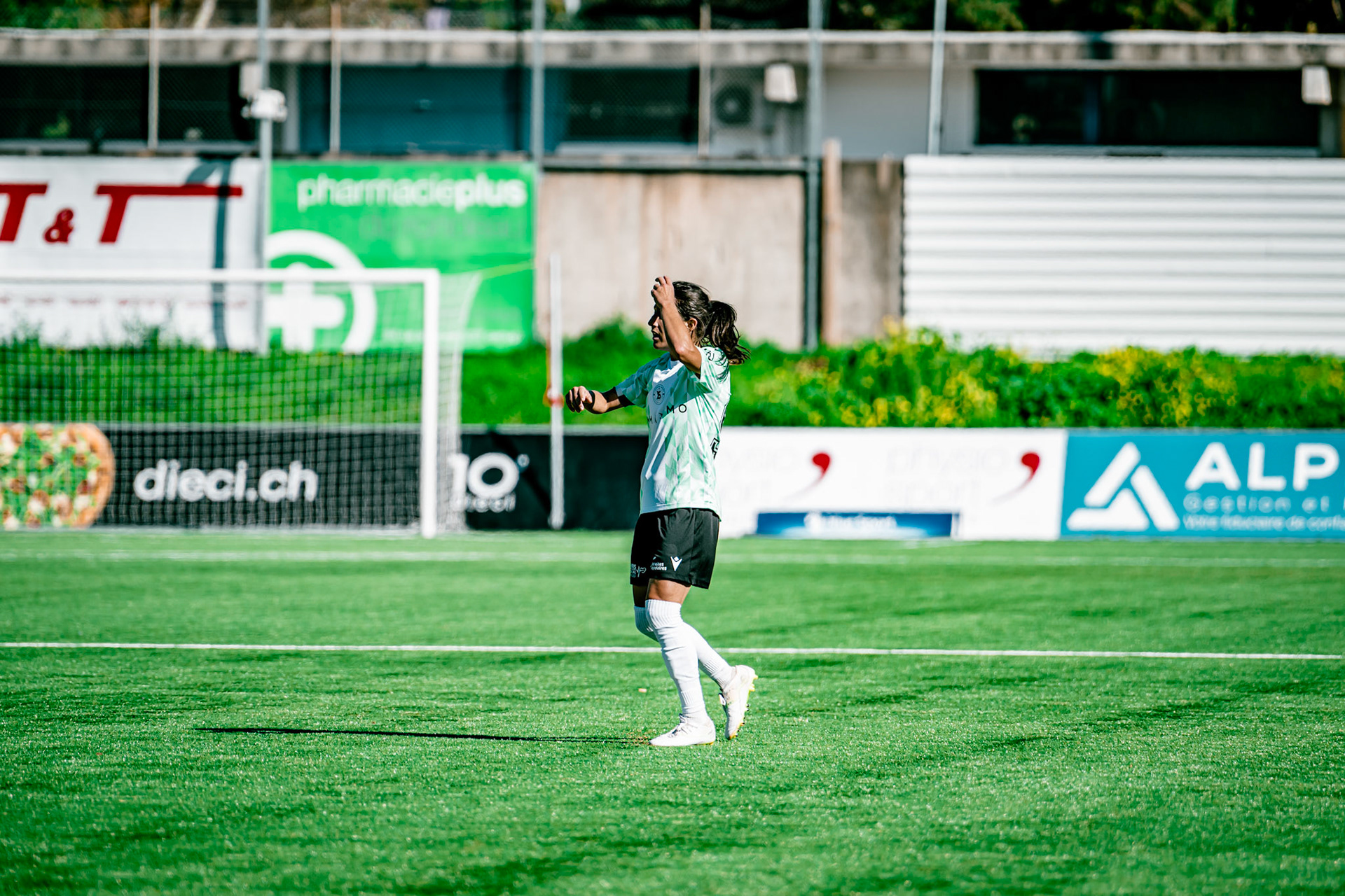 Match de championnat LNB (féminine) opposant l’Etoile Carouge FC à Yverdon Sport FC au Stade de la Fontenette à Carouge. (Christian António/LibsVisuals.com)