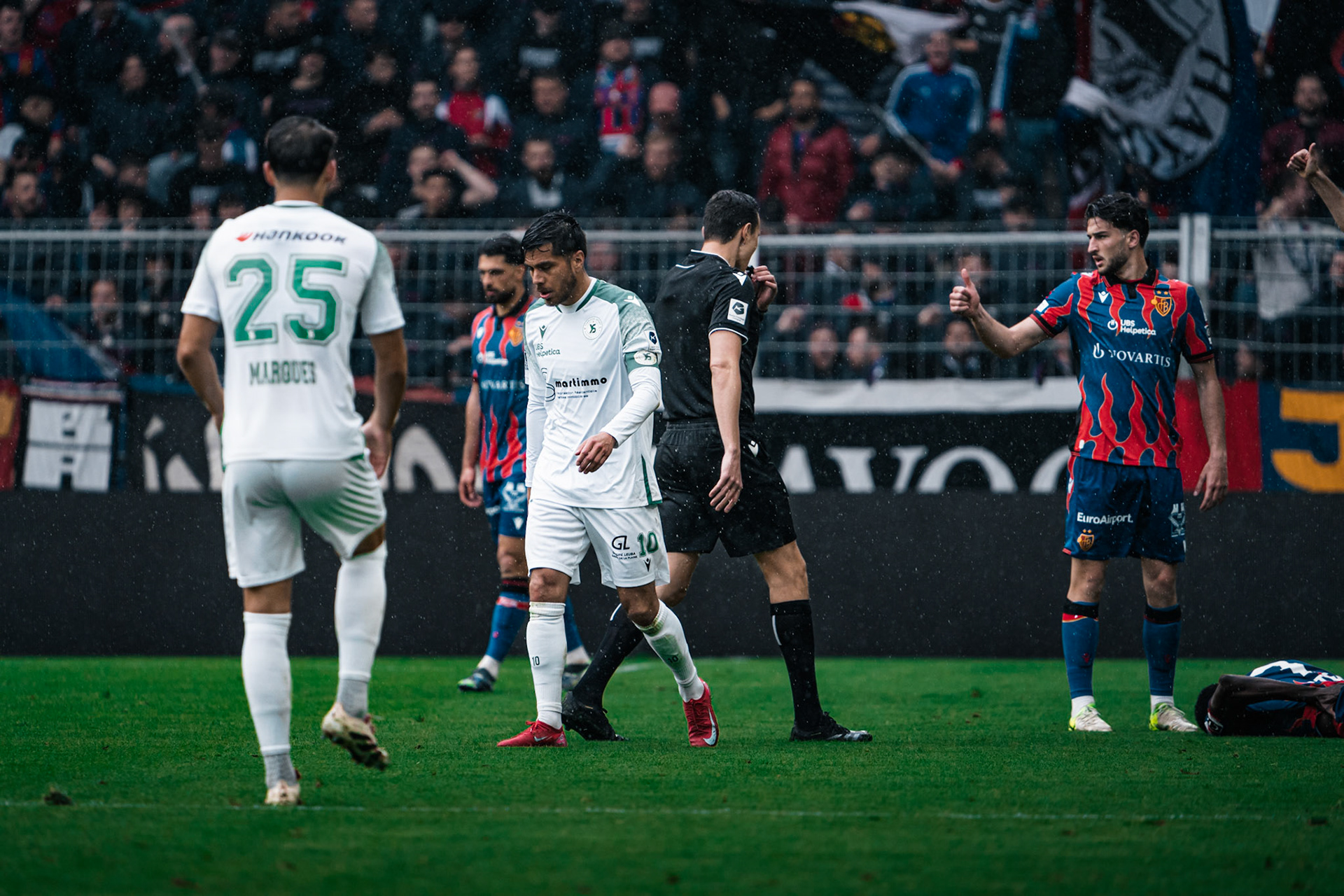 FC Basel 1893 et Yverdon Sport FC au St. Jakob-Park. (Christian António/LibsVisuals.com)