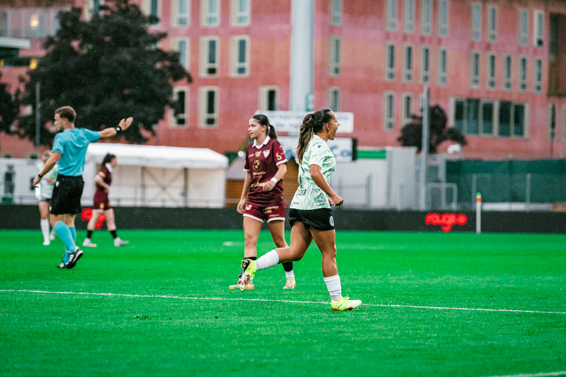 Match championnat LNB féminine opposant Yverdon Sport FC et FC Solothurn Frauen au Stade Municipal. (Christian António/LibsVisuals.com)