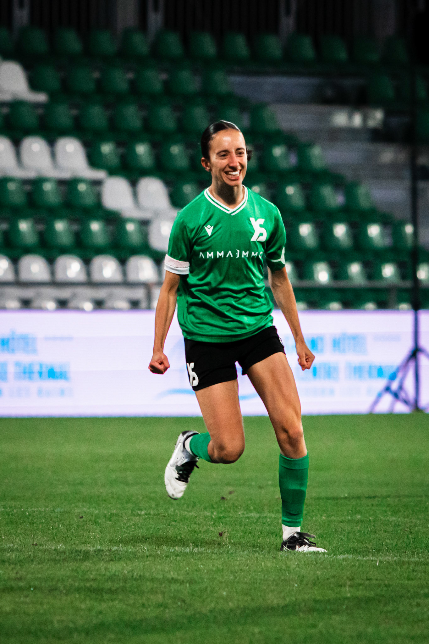 Ligue nationale B Féminine Yverdon Sport FC - Etoile Carouge FC