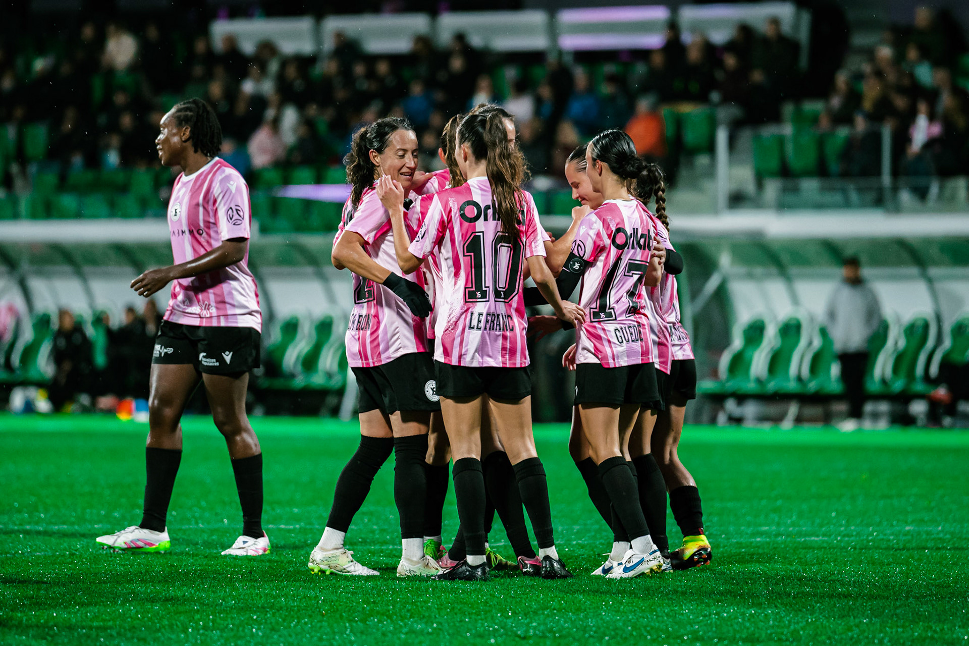 Match de championnat LNB féminine opposant Yverdon Sport FC et le FC Lugano au Stade Municipal, Yverdon-les-Bains. (Christian António / LibsVisuals.com)