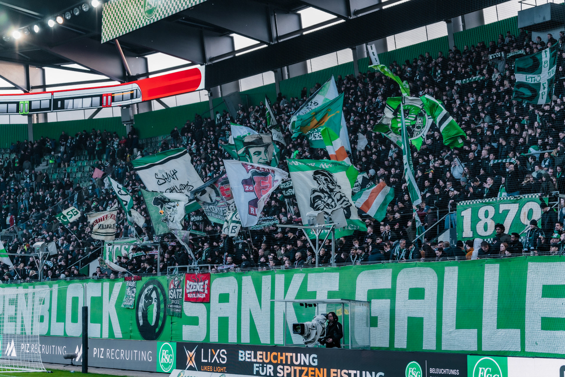 FC Saint-Gall 1879 et Lausanne-Sport FC au Kybunpark. (Christian António/LibsVisuals.com)