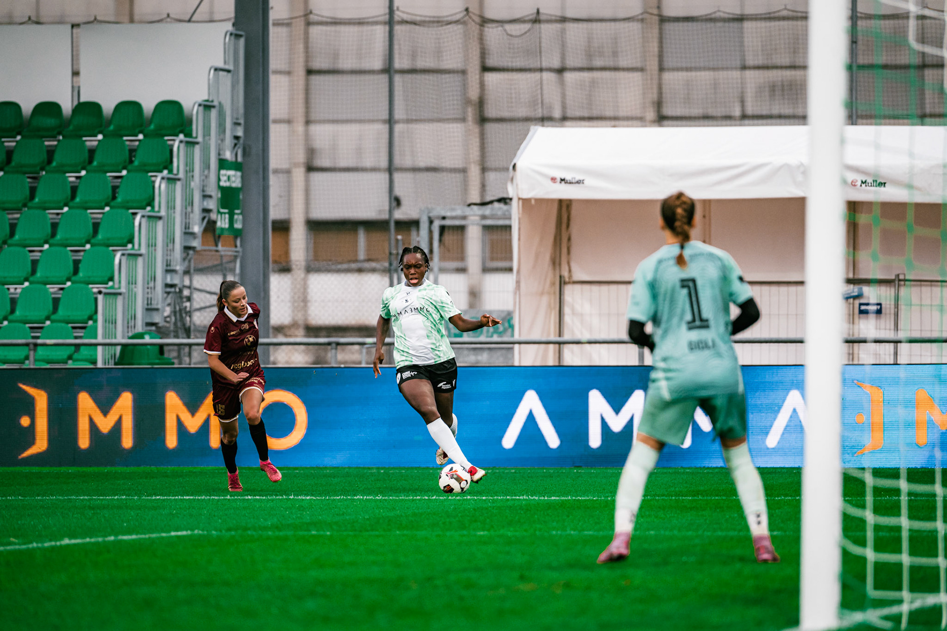 Match championnat LNB féminine opposant Yverdon Sport FC et FC Solothurn Frauen au Stade Municipal. (Christian António/LibsVisuals.com)